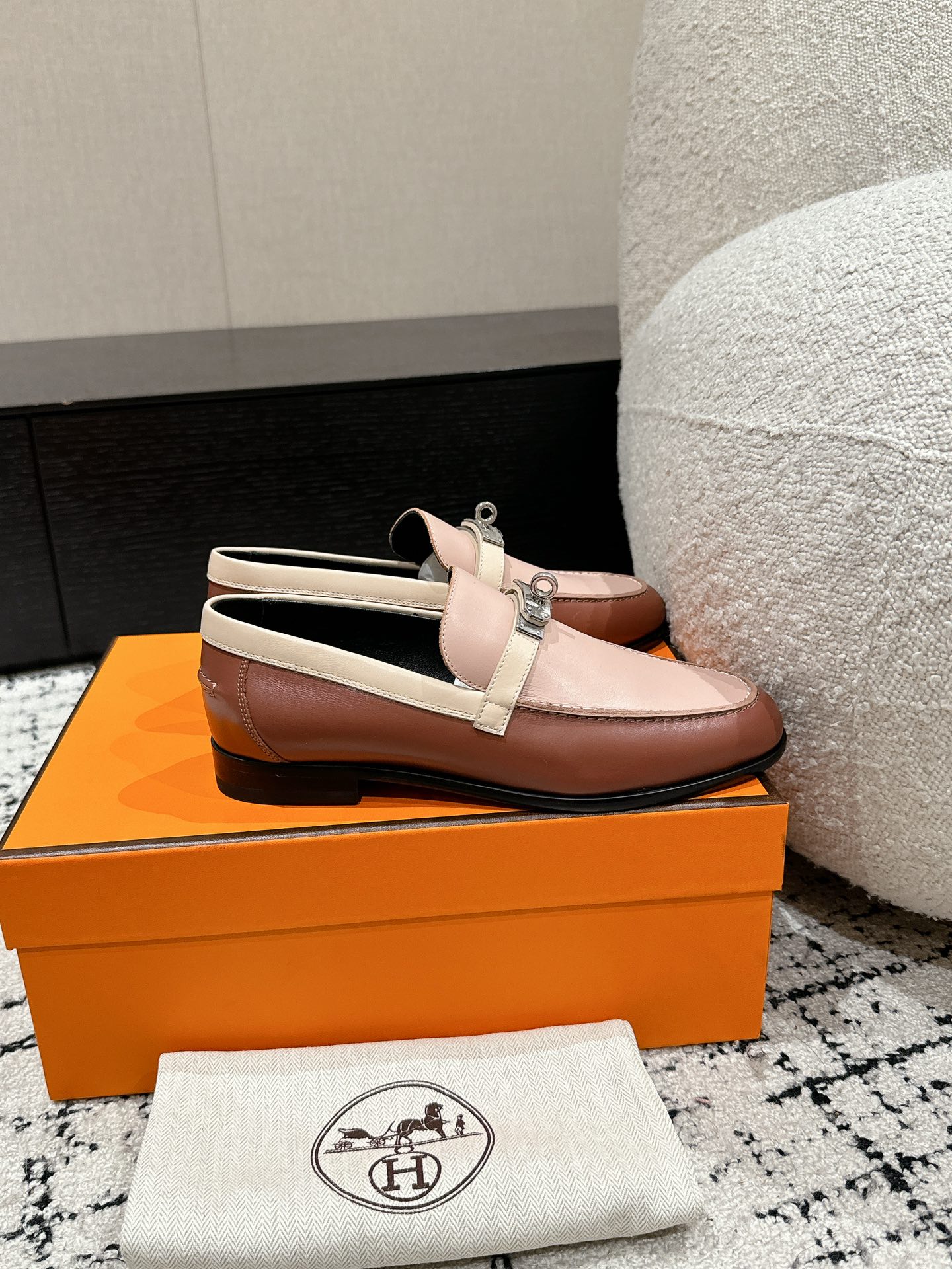 HERMES 01129