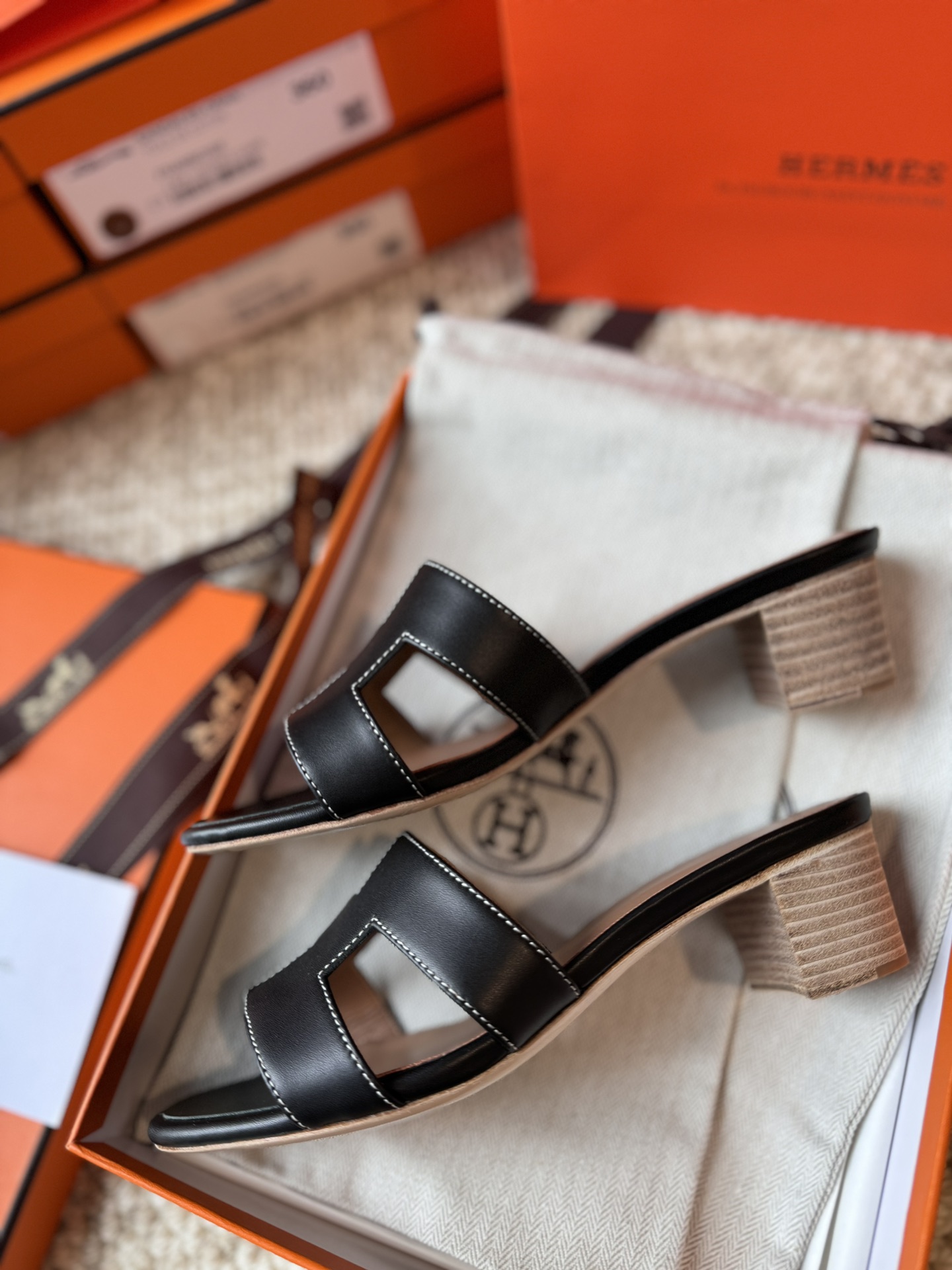 HERMES 01129