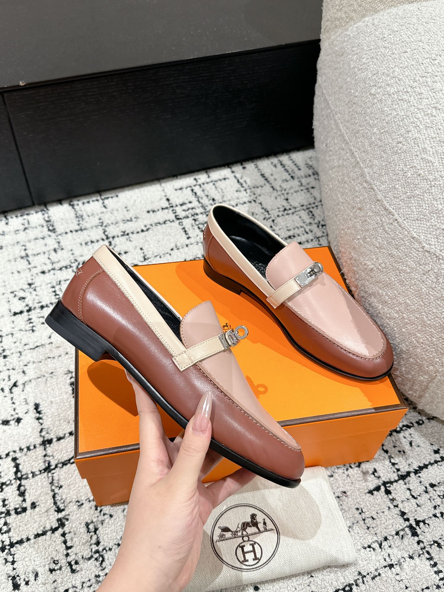 HERMES 01129