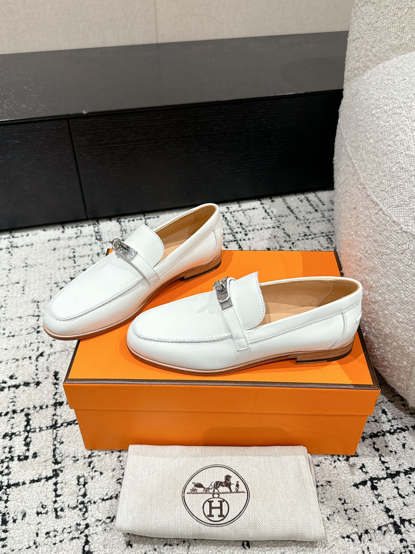HERMES 01169