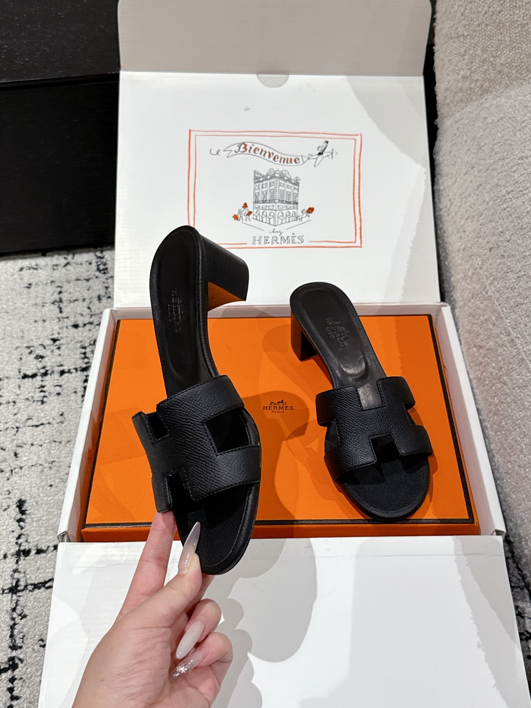 HERMES  01189