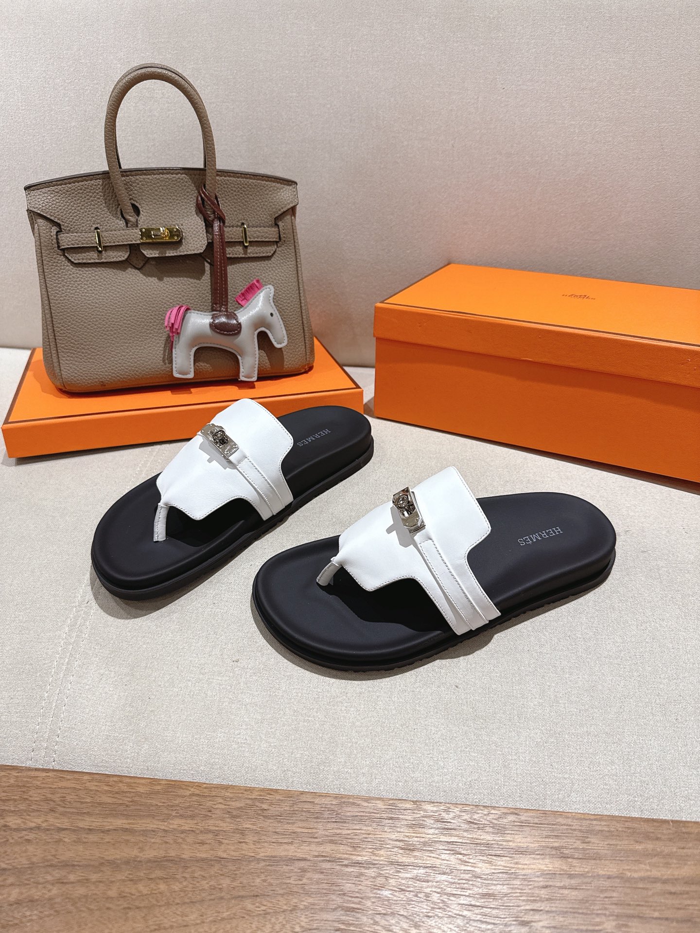 HERMES  01209
