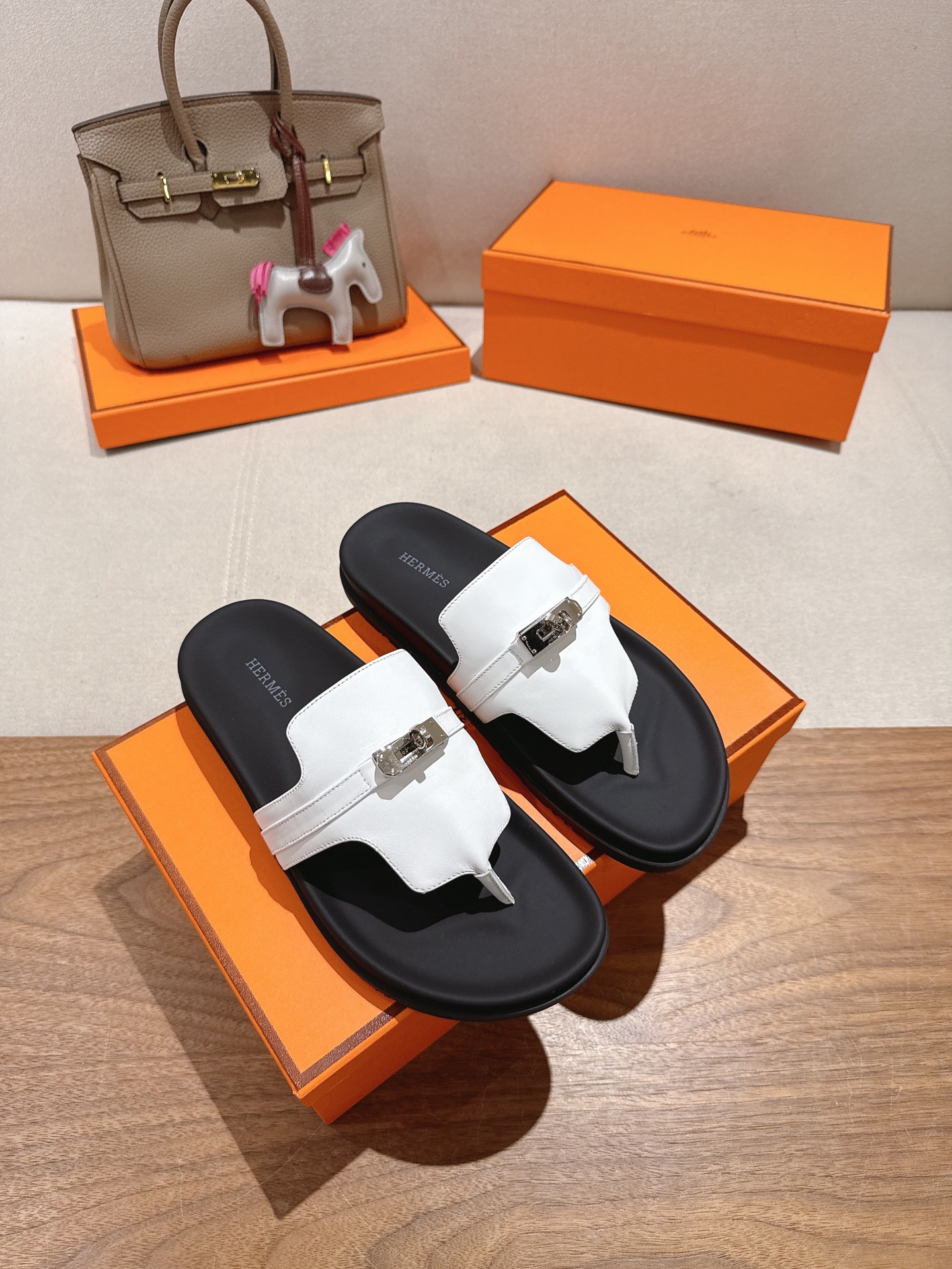 HERMES  01209
