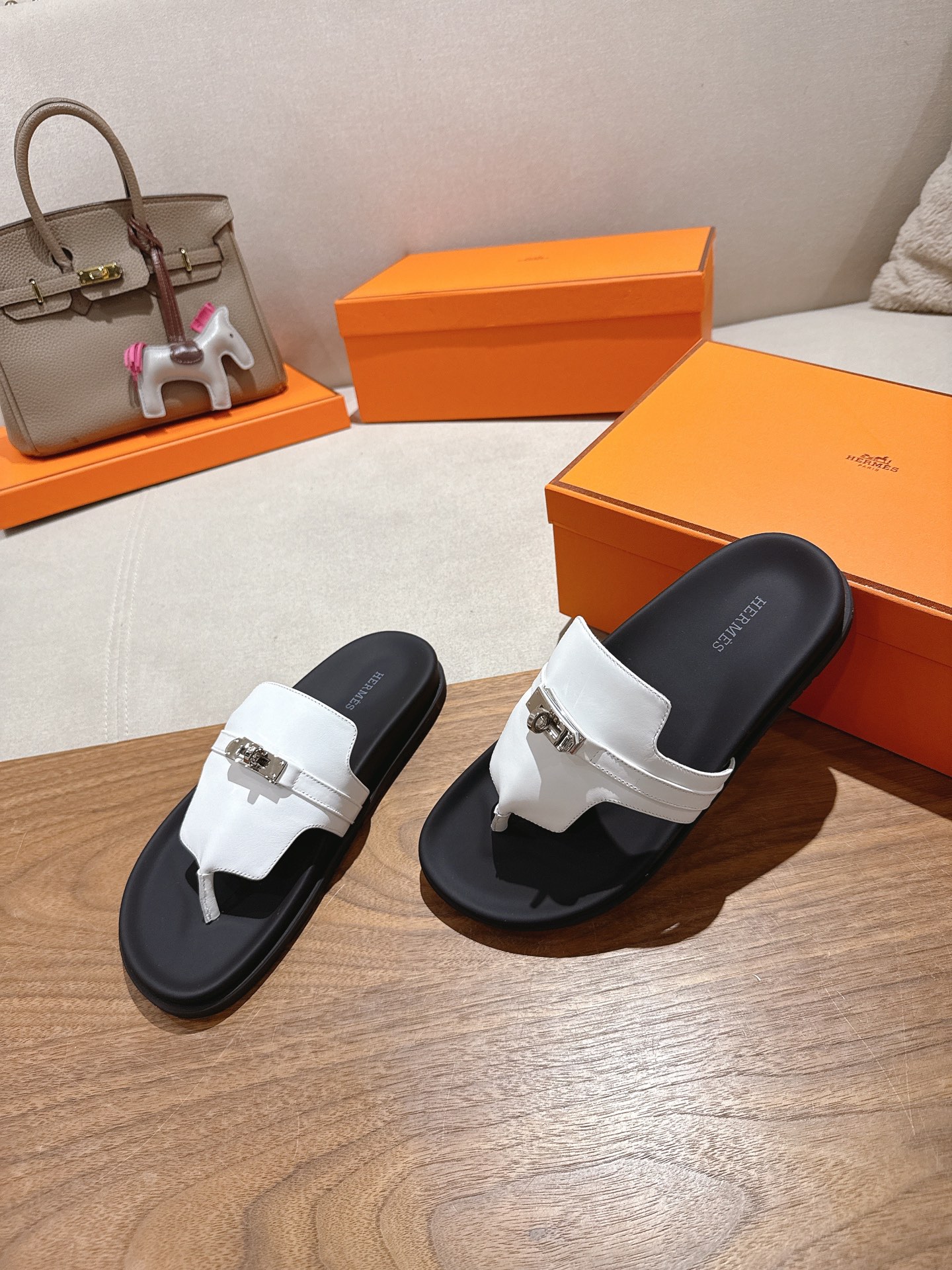 HERMES  01209