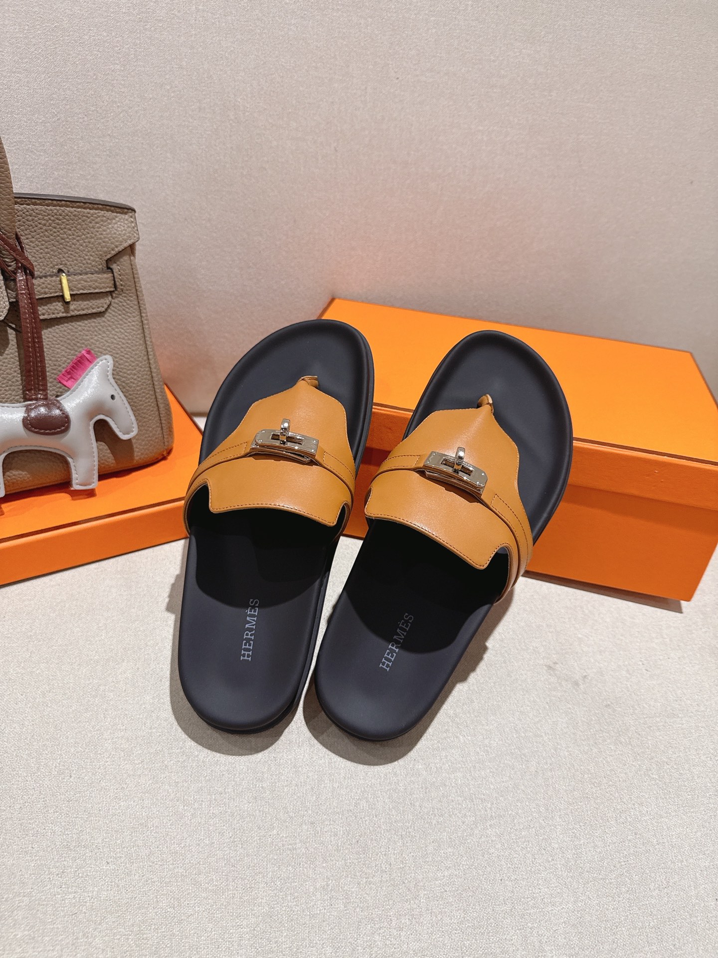 HERMES  01219