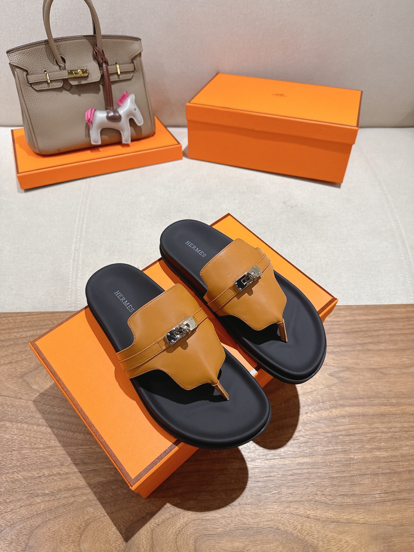 HERMES  01219