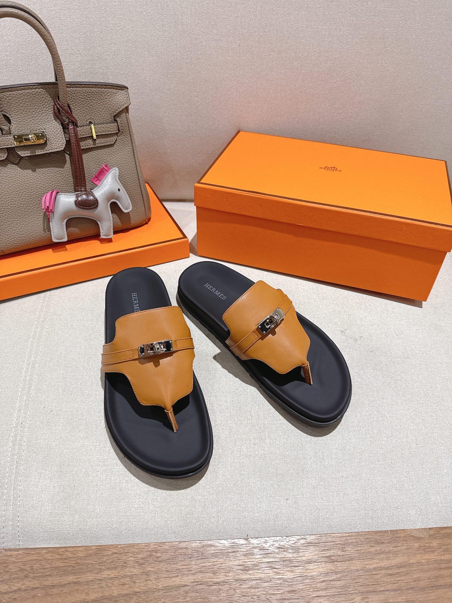 HERMES  01219