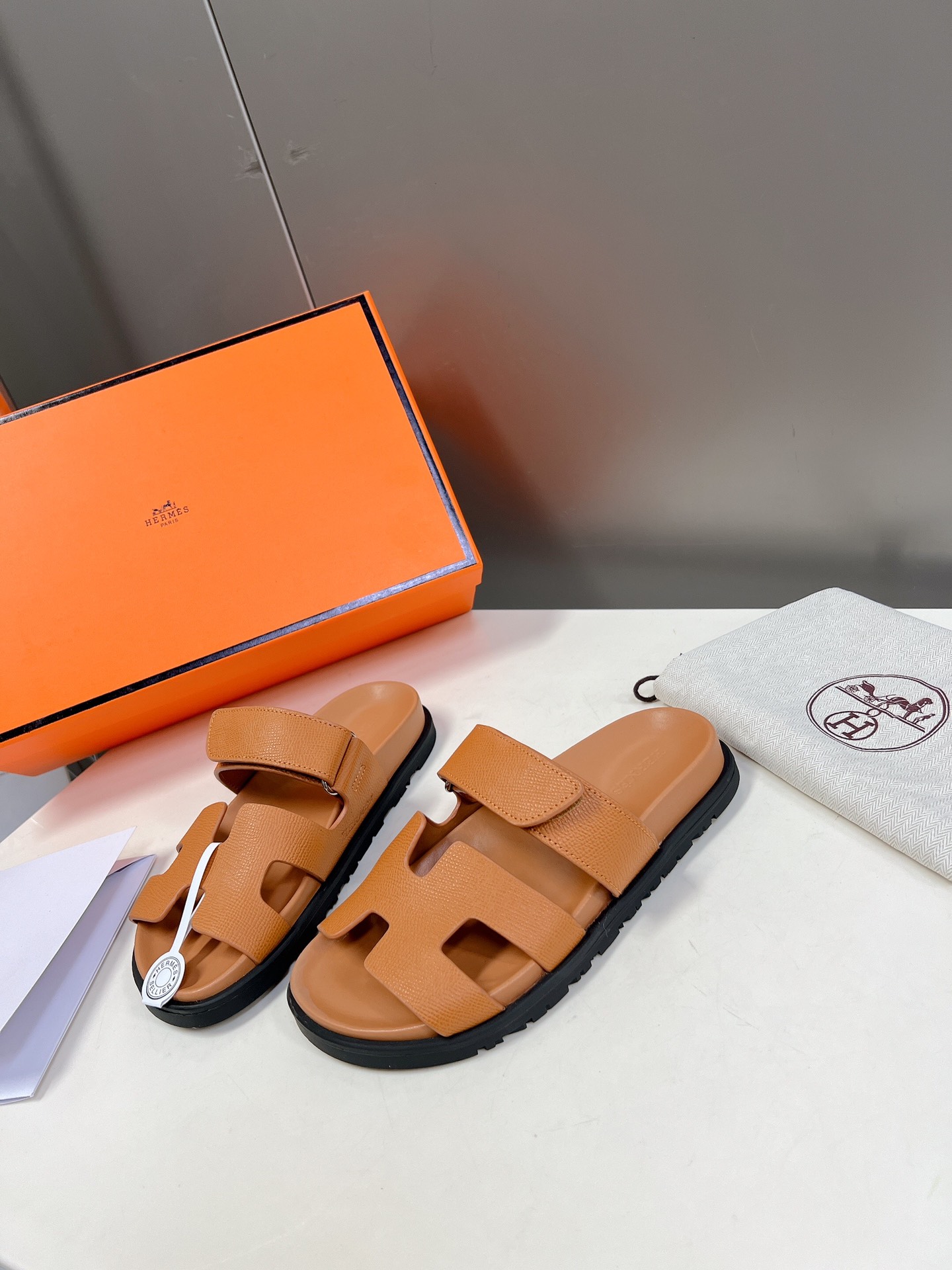 HERMES 01229