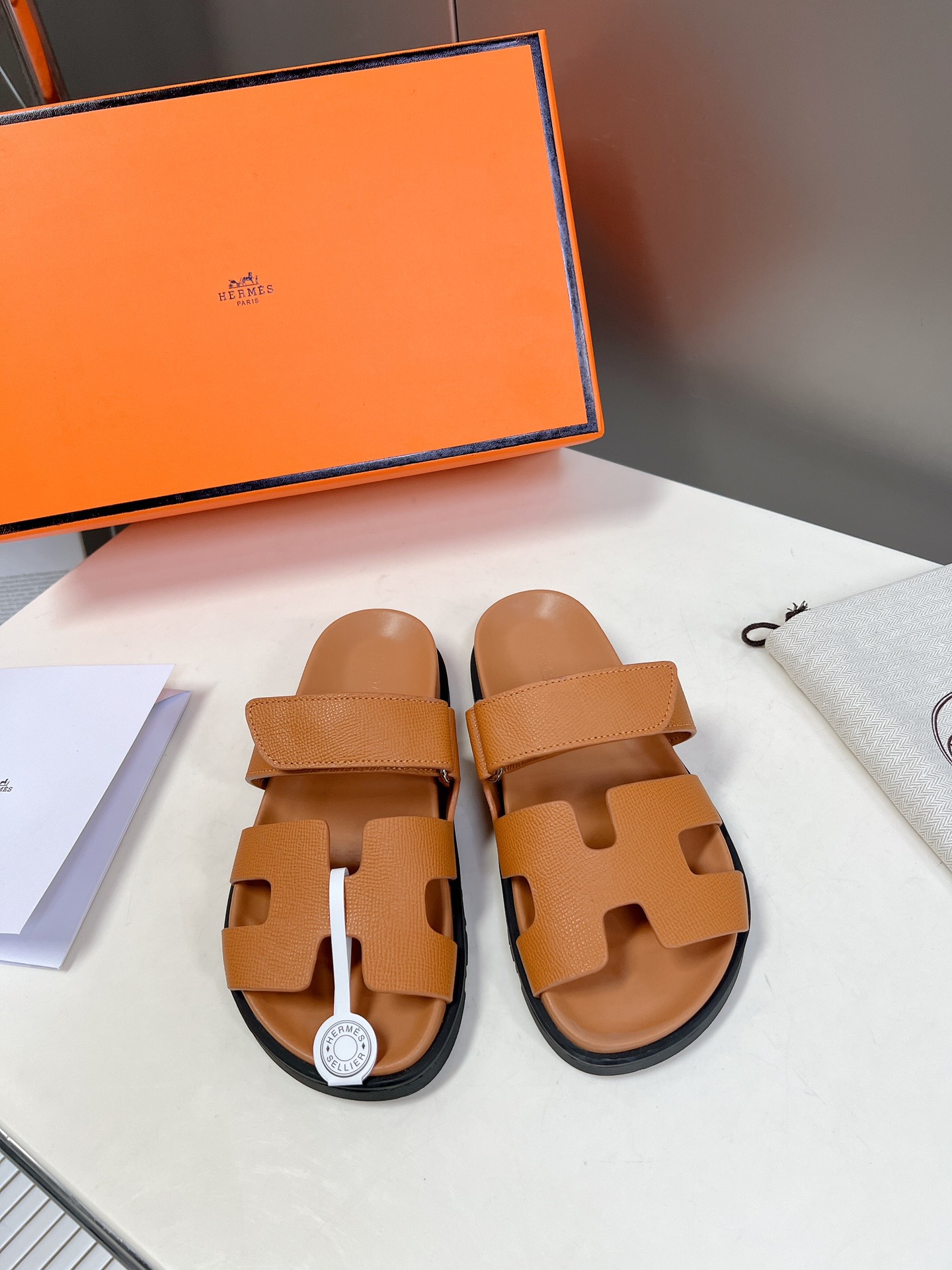 HERMES 01229