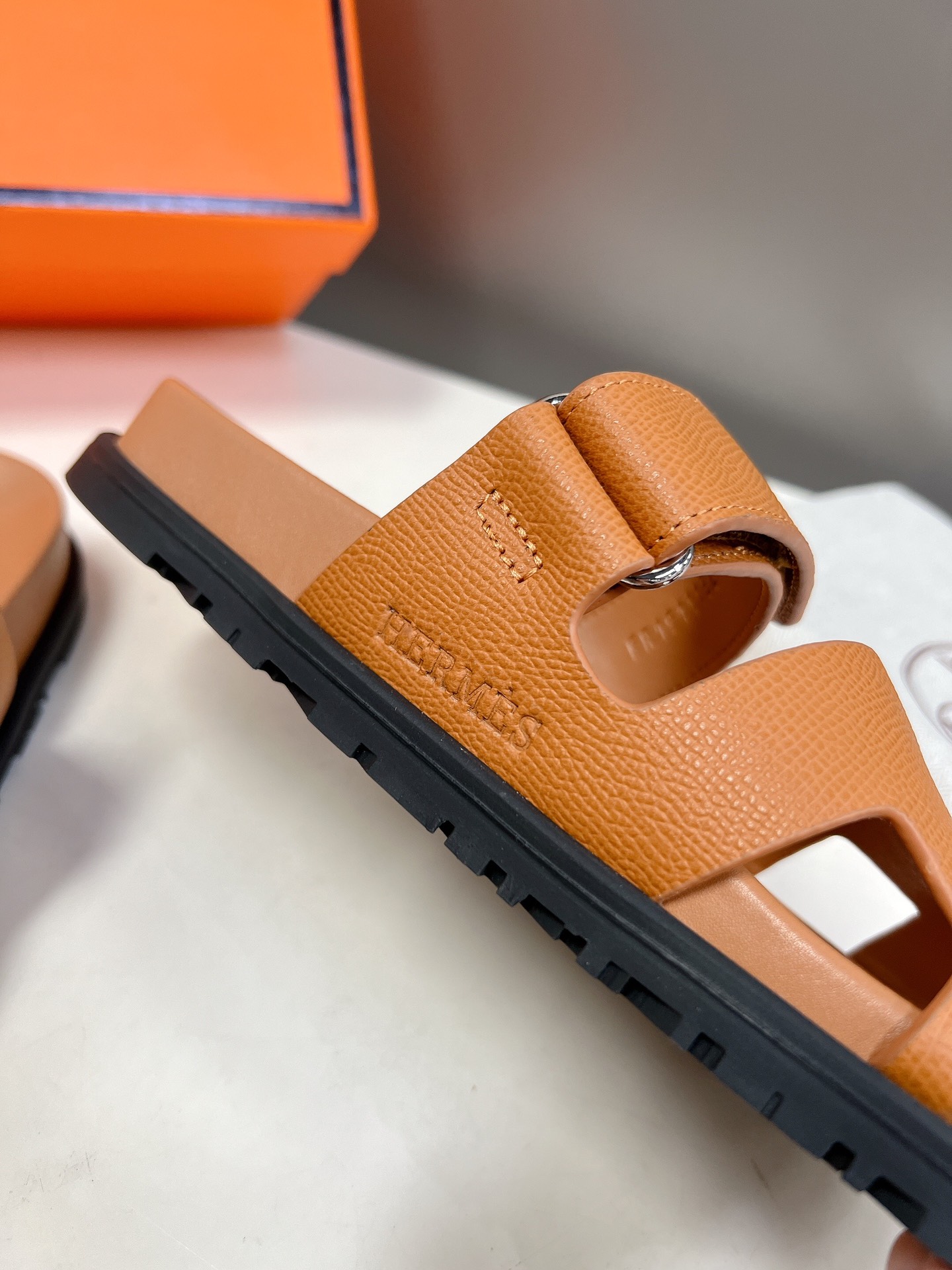 HERMES 01229