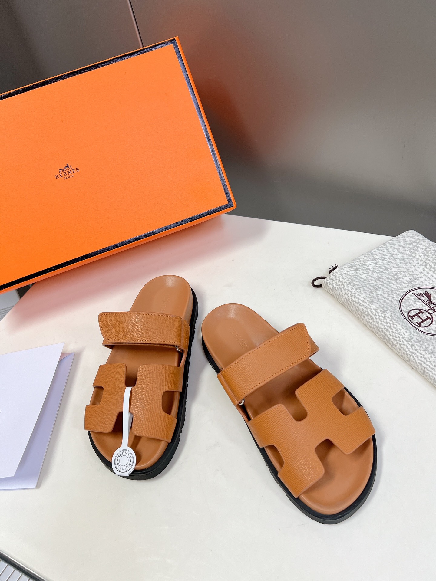 HERMES 01229