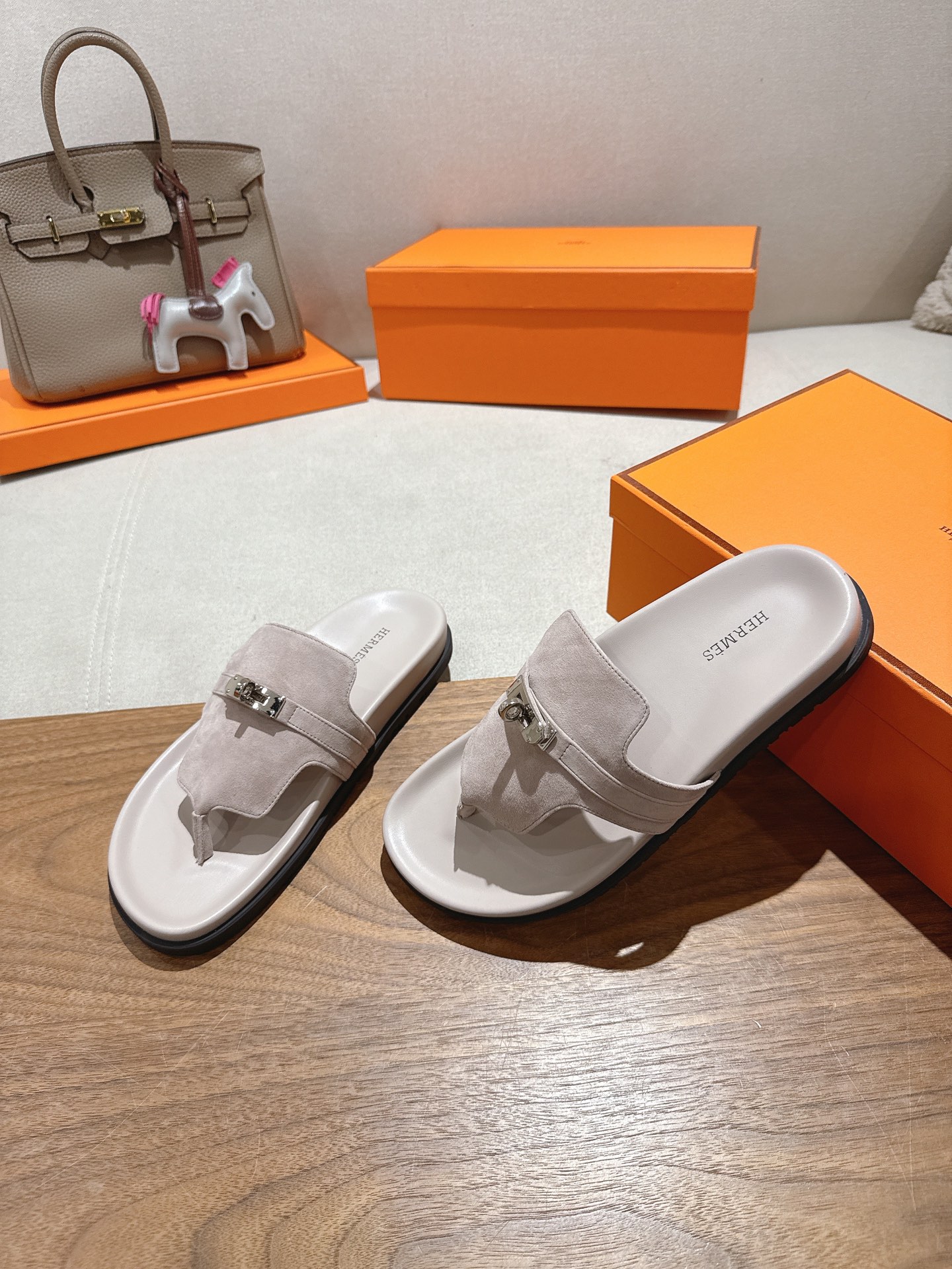 HERMES  01239