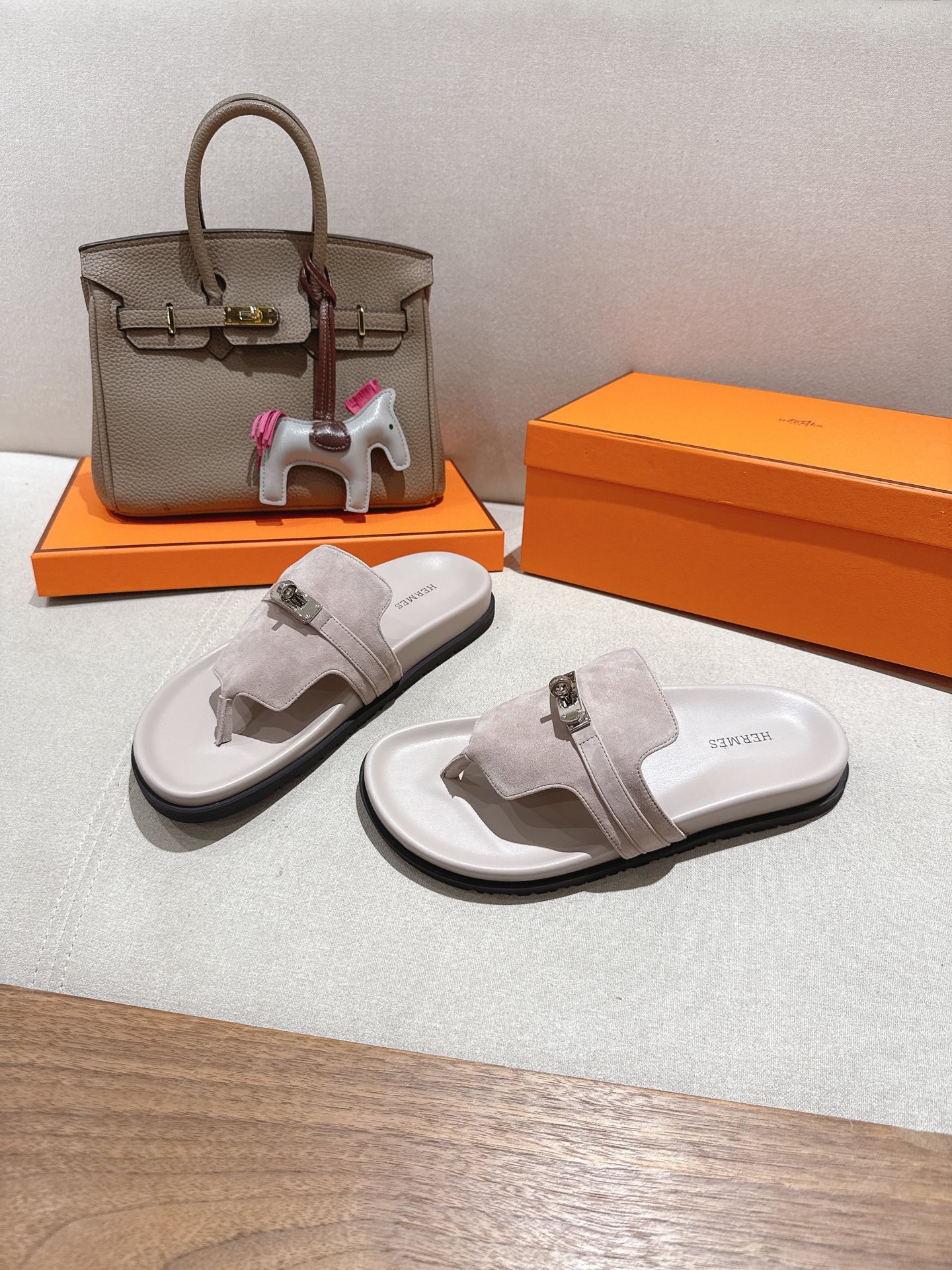 HERMES  01239