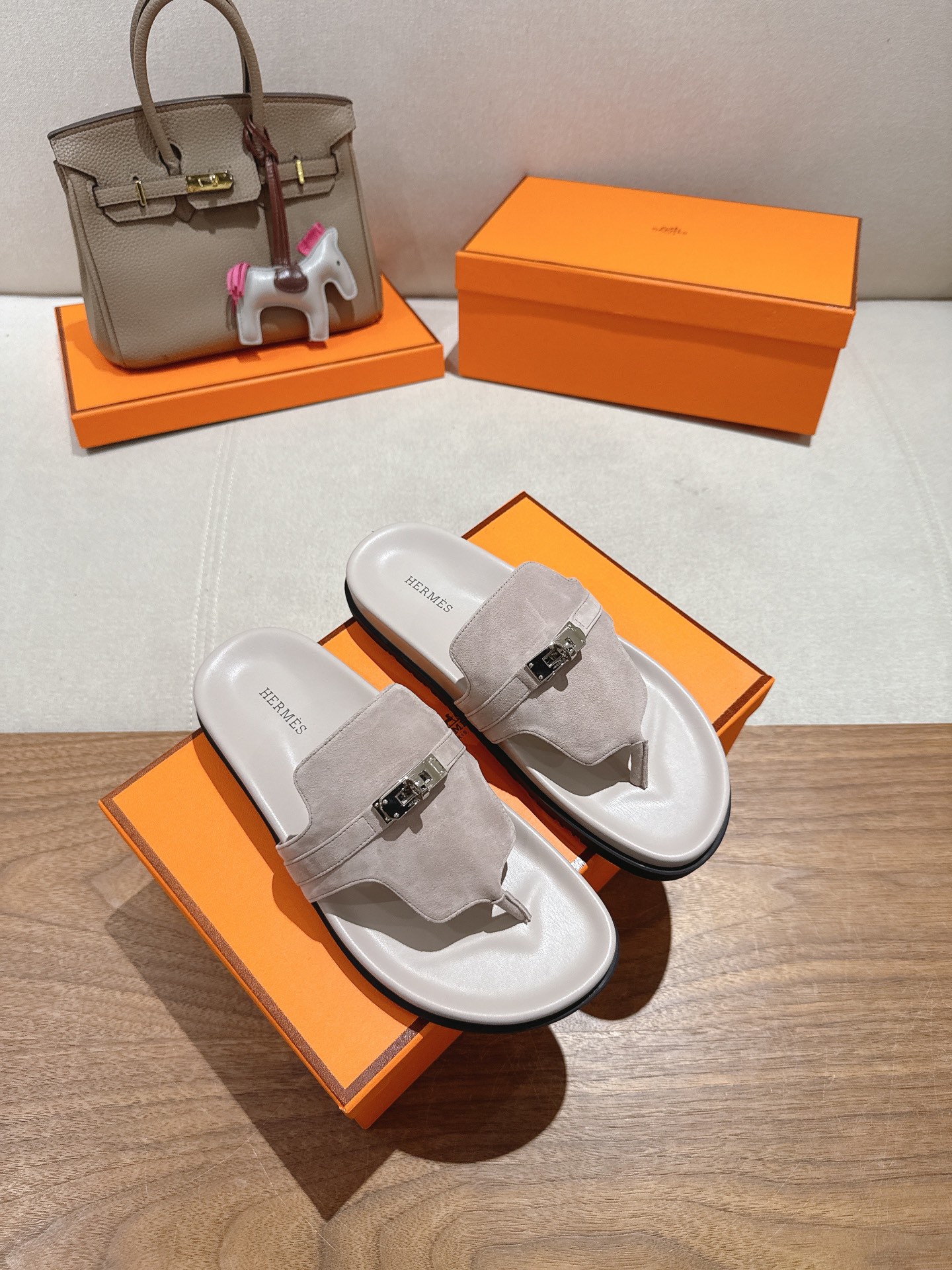 HERMES  01239