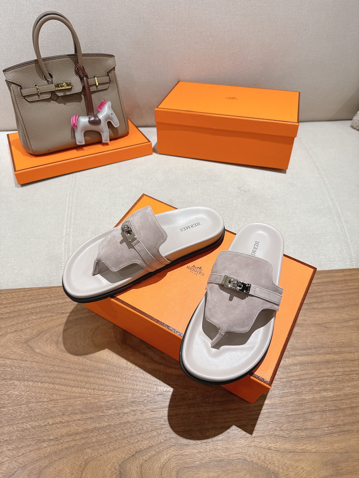HERMES  01239