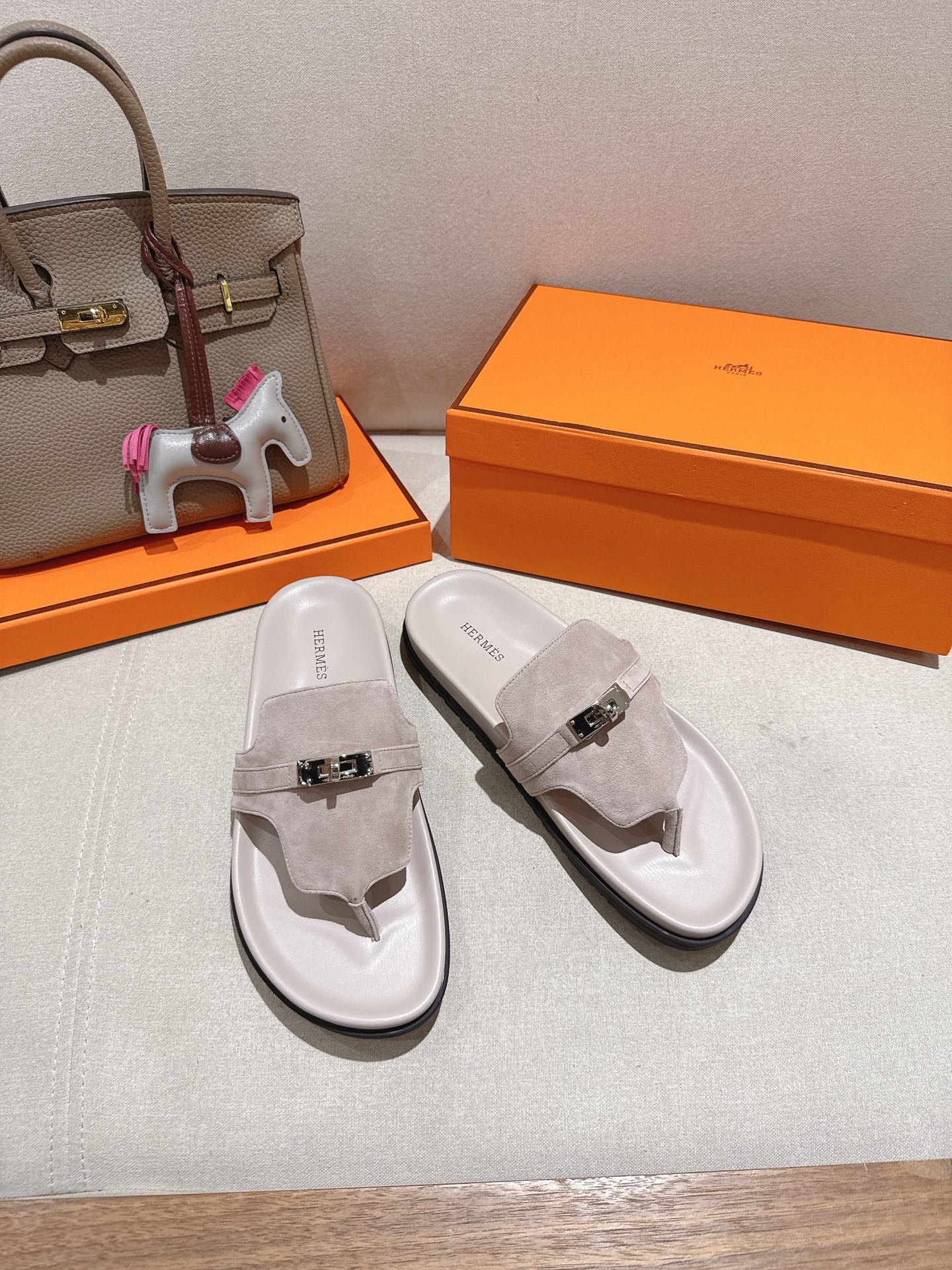 HERMES  01239