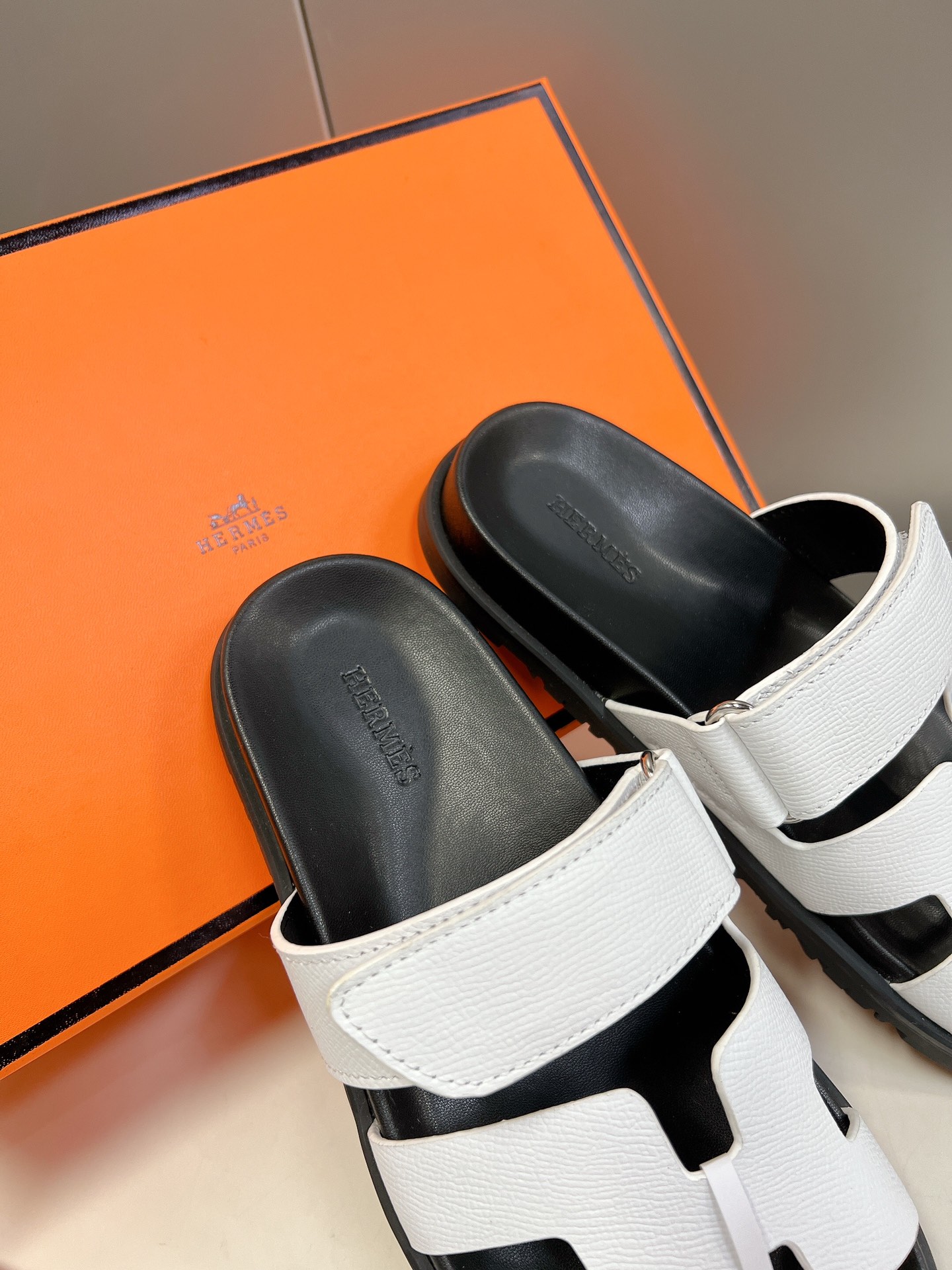 HERMES White Calfskin Women’s Chypre Sandals