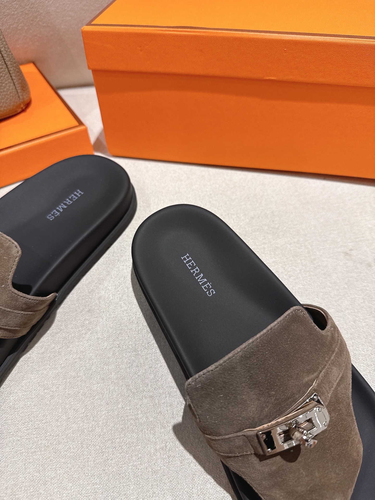 HERMES  01249