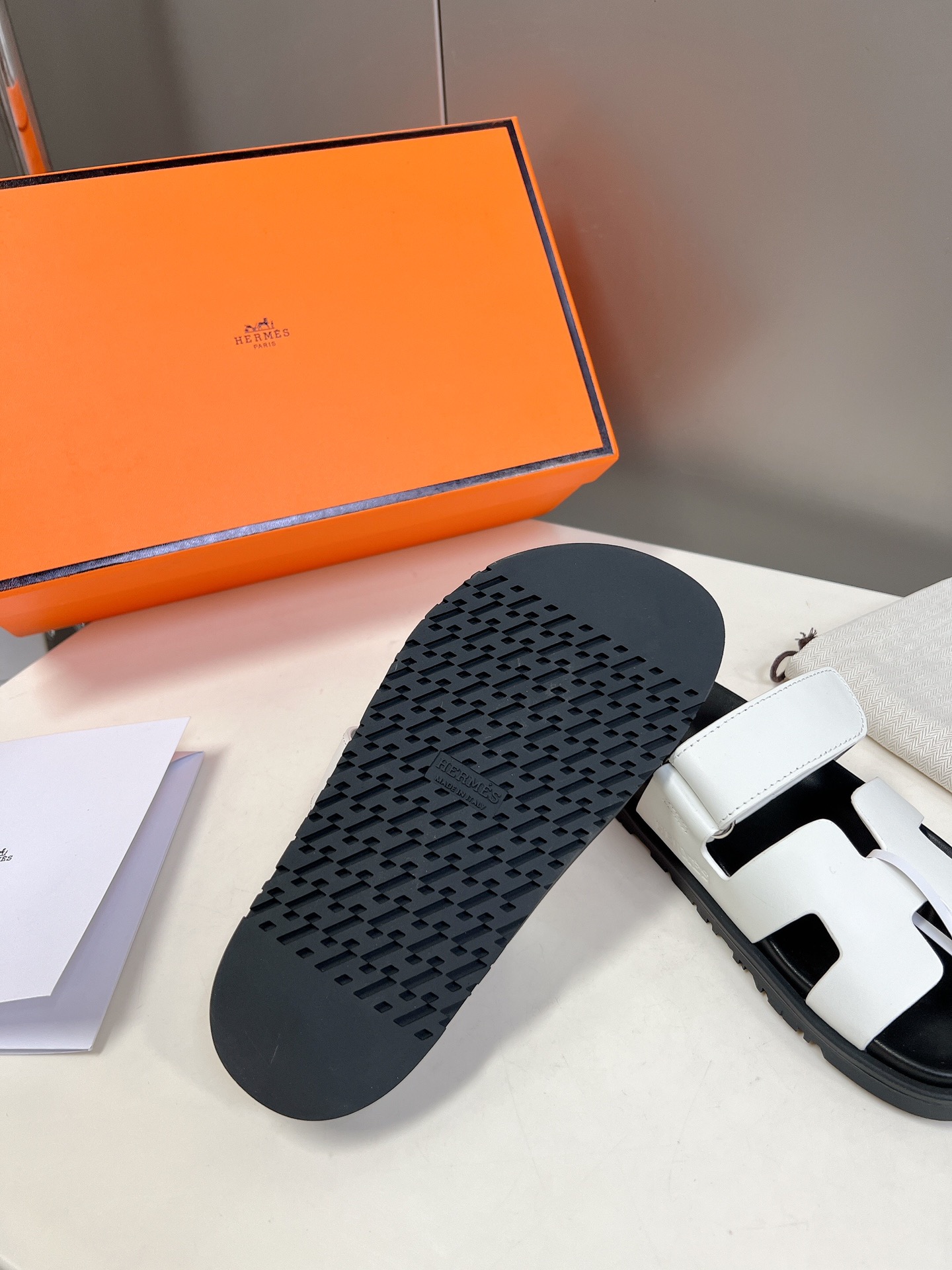 Hermès Women's Hermès Blanc Chypre Sandal White Size