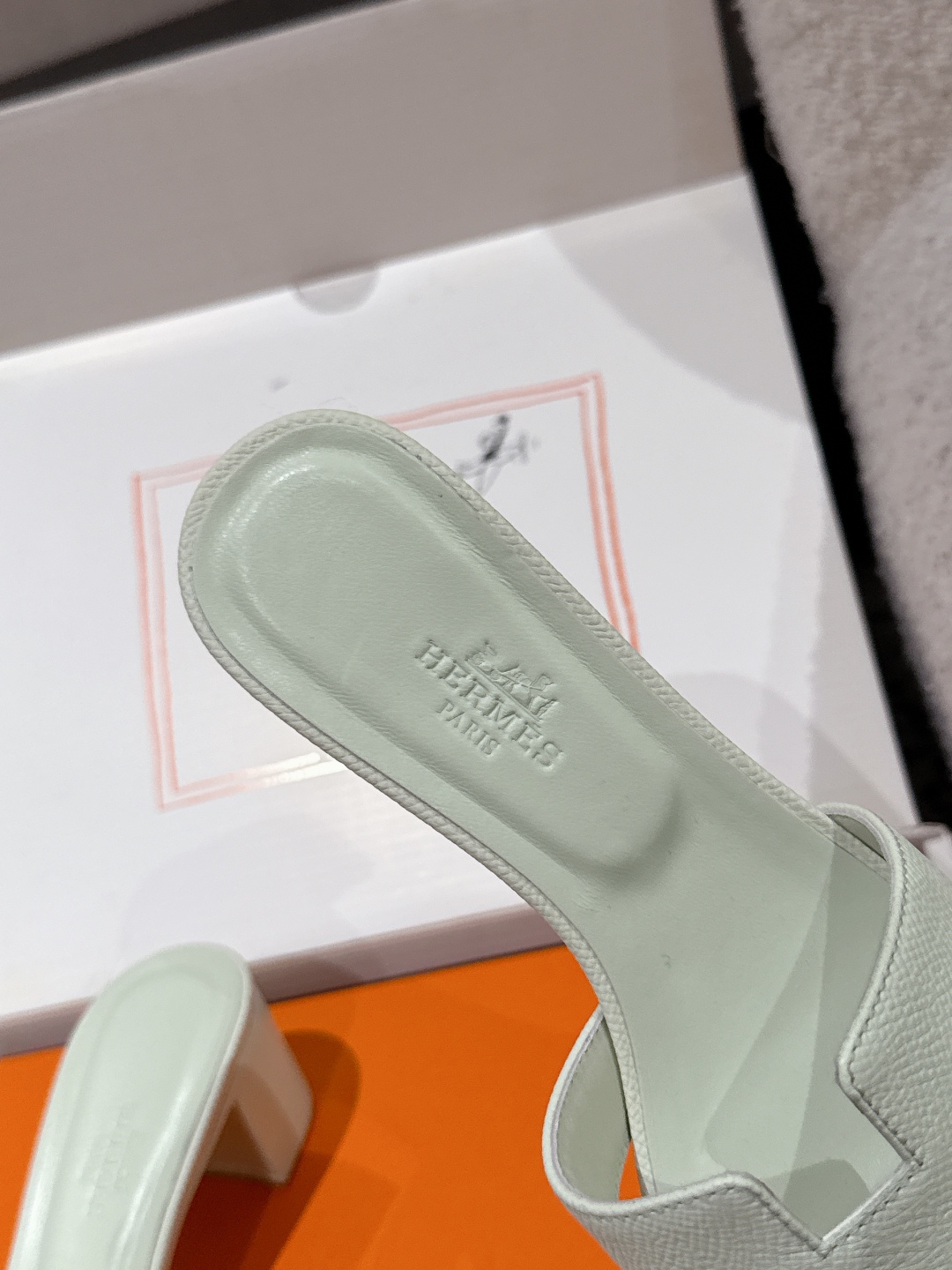 HERMES  01319