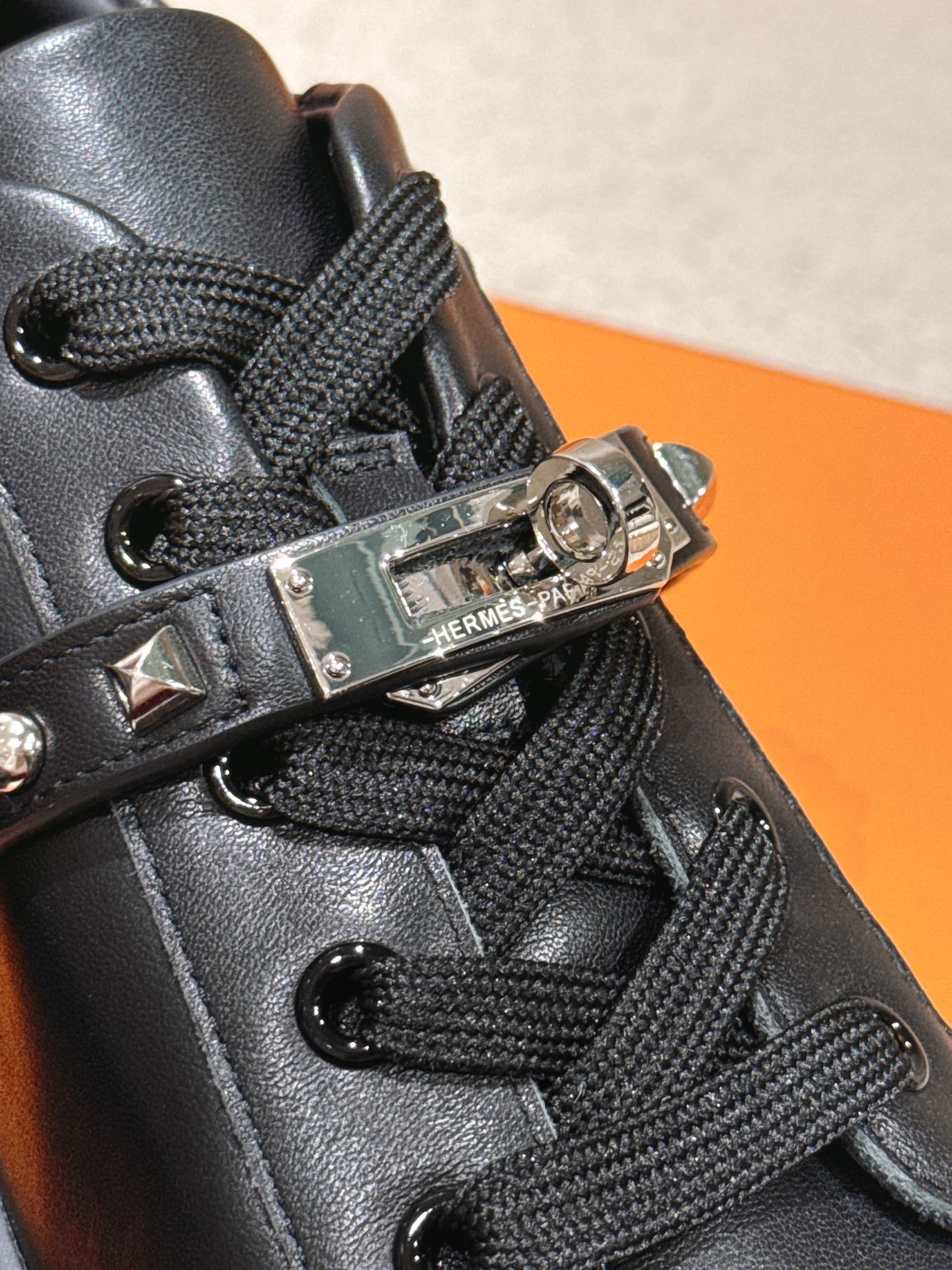 HERMES  01319