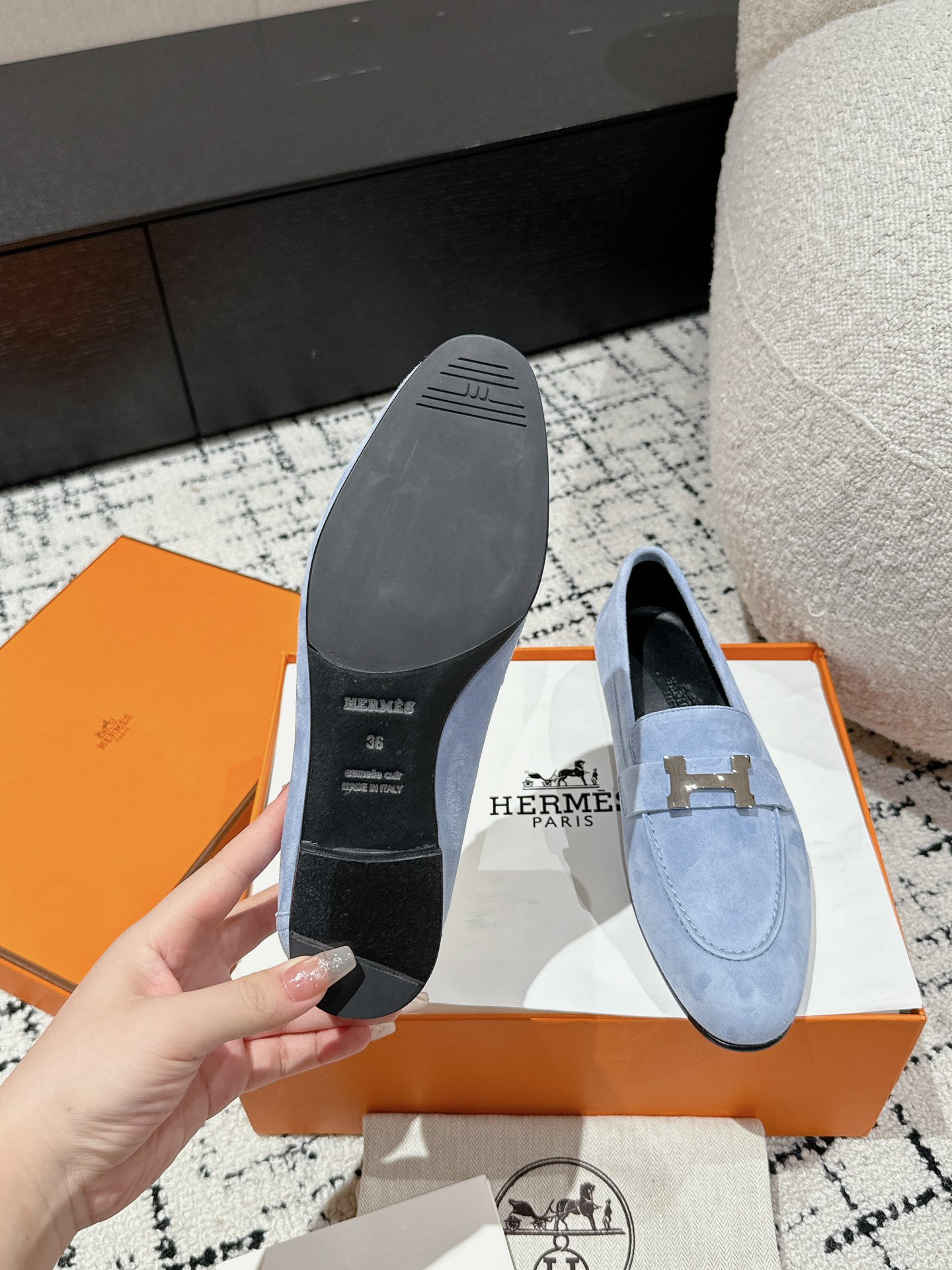 HERMES 01329