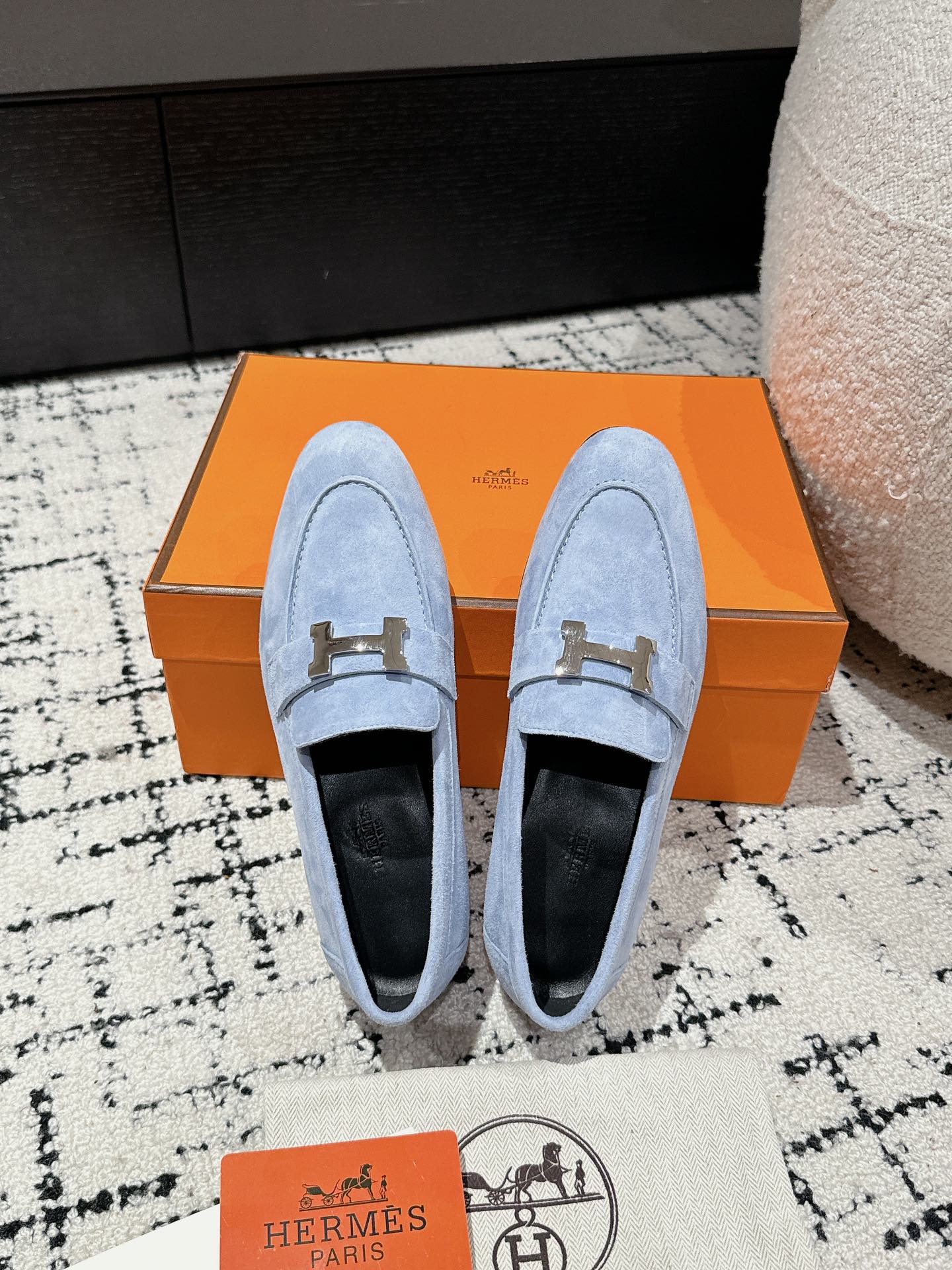 HERMES 01329