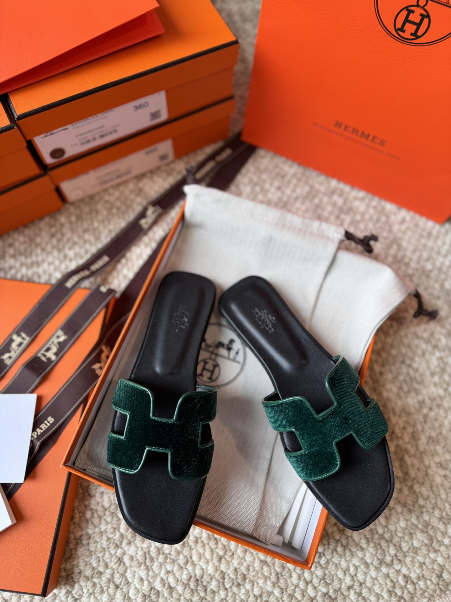 HERMES 01329