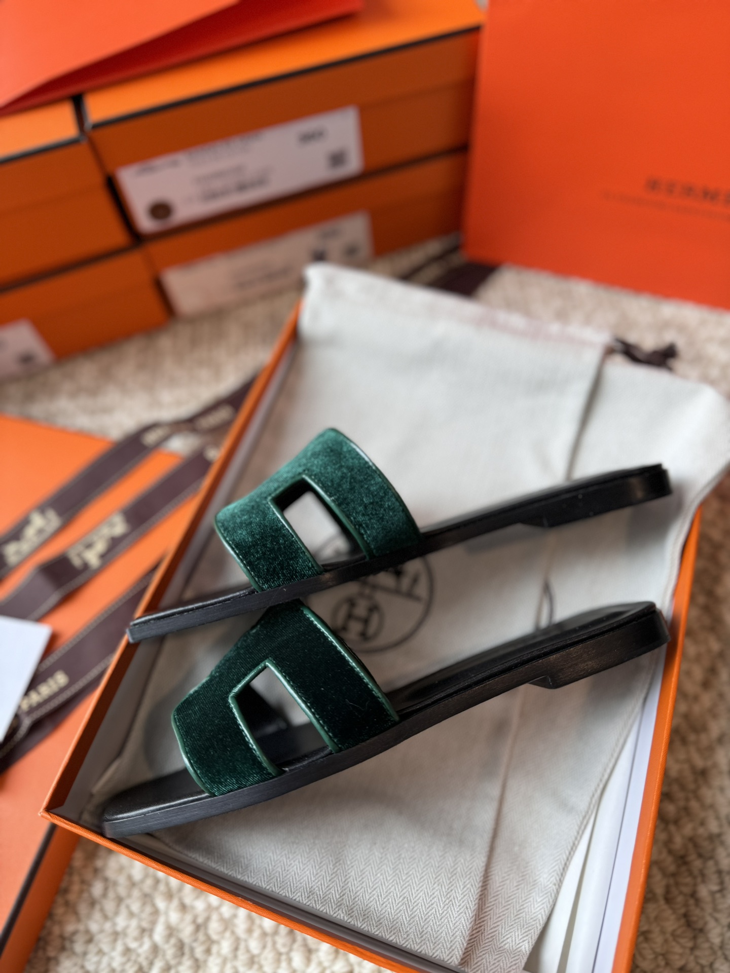HERMES 01329