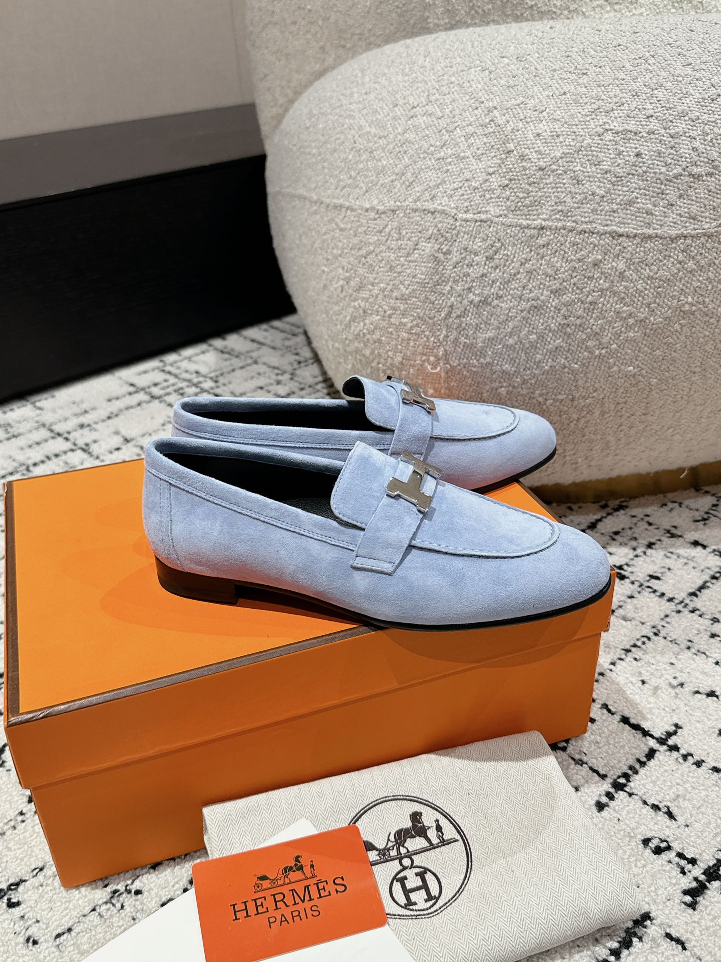 HERMES 01329