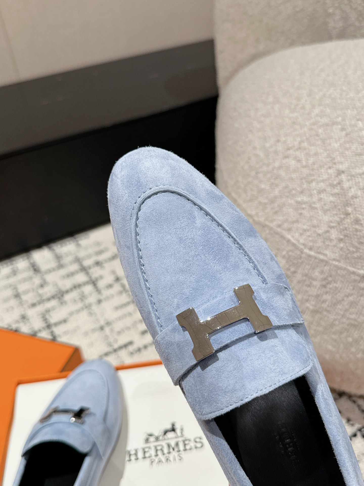 HERMES 01329