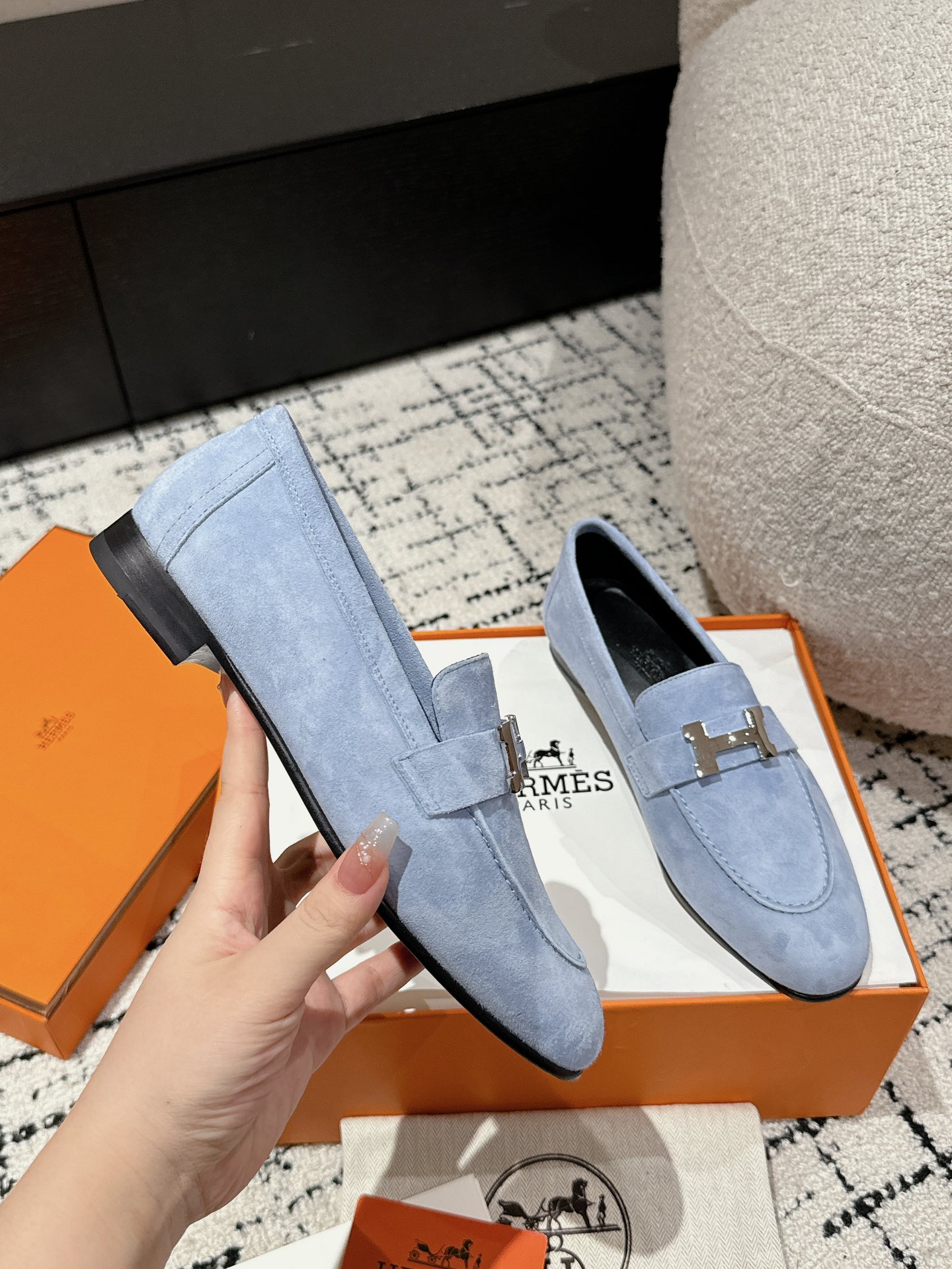 HERMES 01329