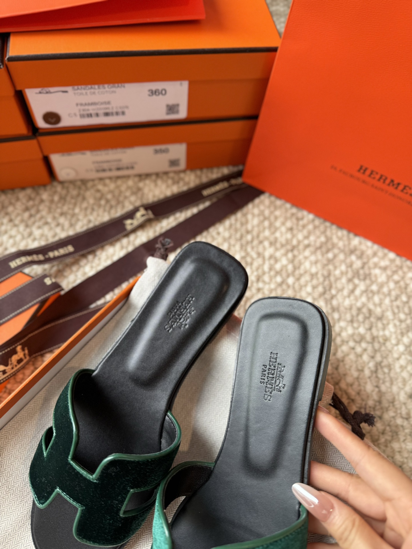 HERMES 01329