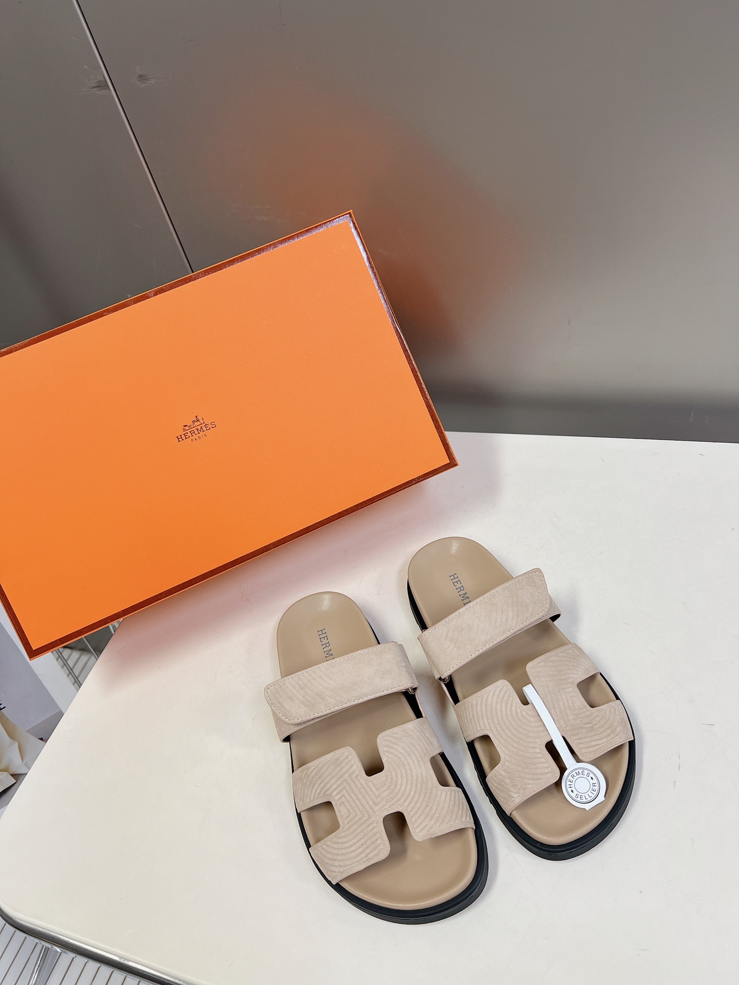 HERMES 01329