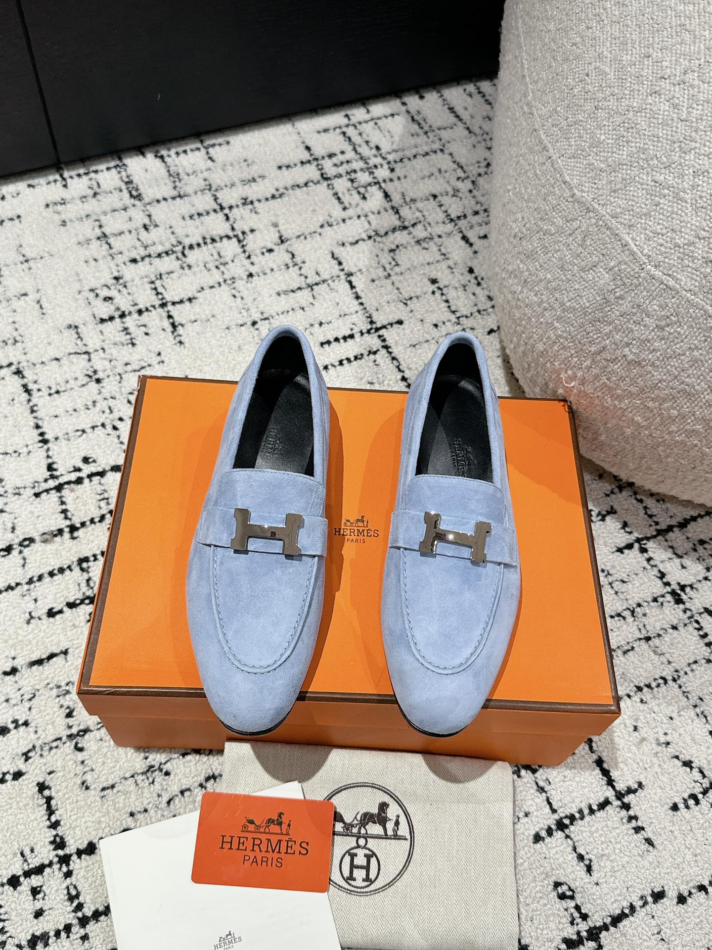 HERMES 01329