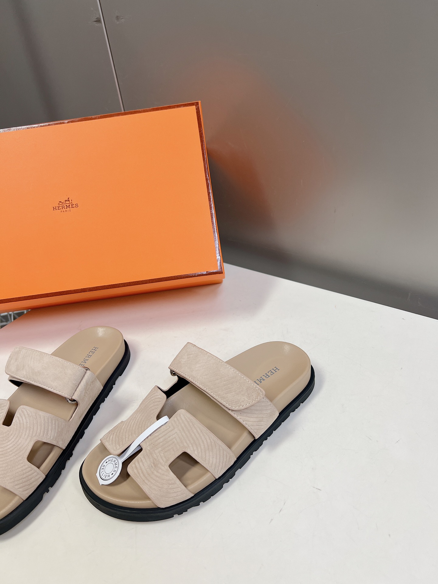 HERMES 01329