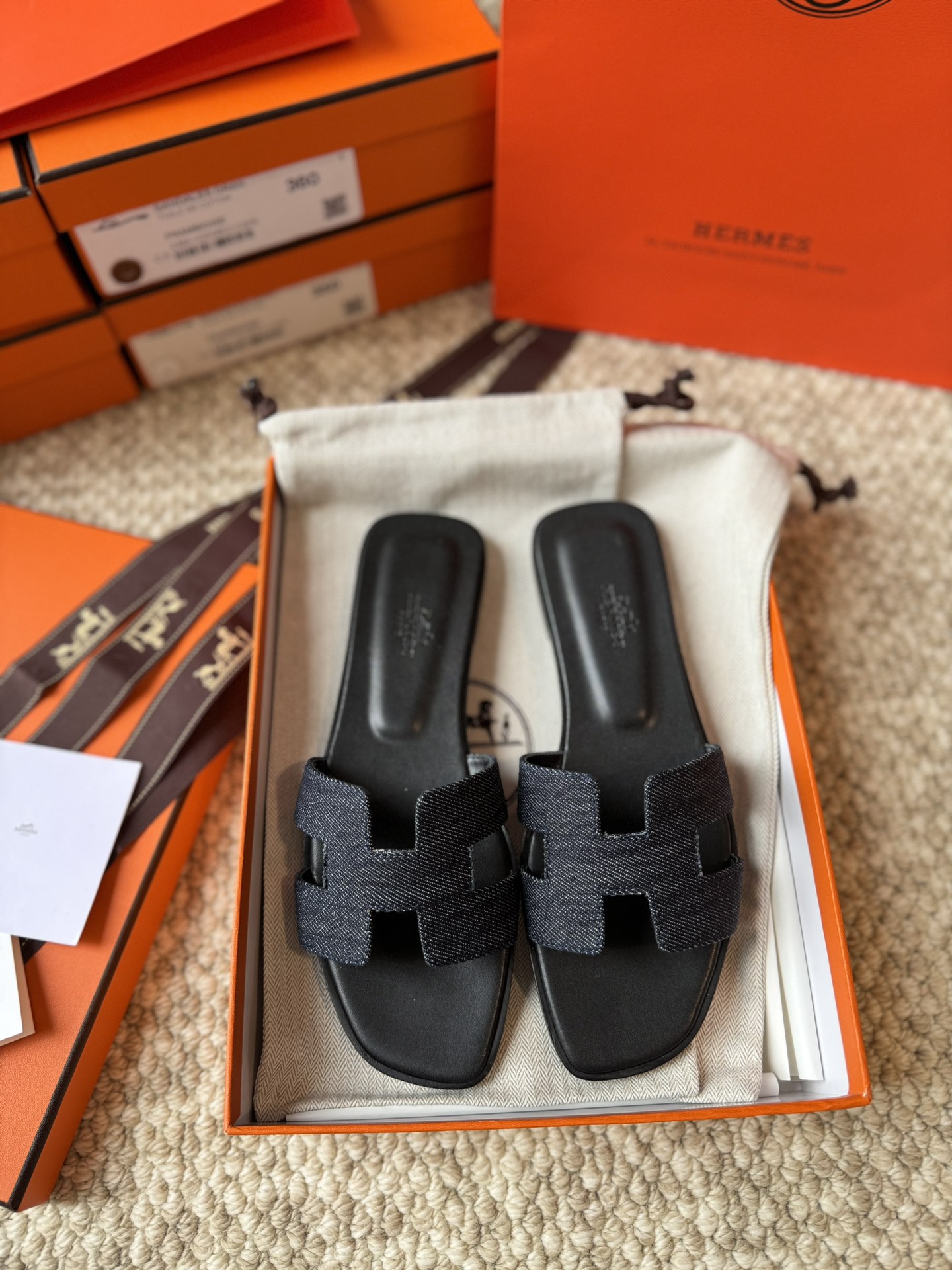 HERMES 01369 HERMES 01369