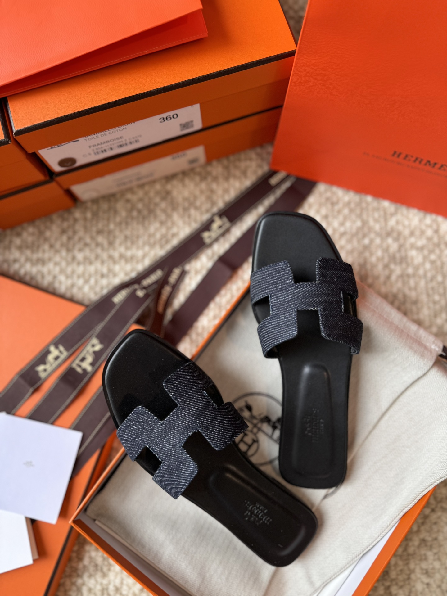 HERMES 01369 HERMES 01369