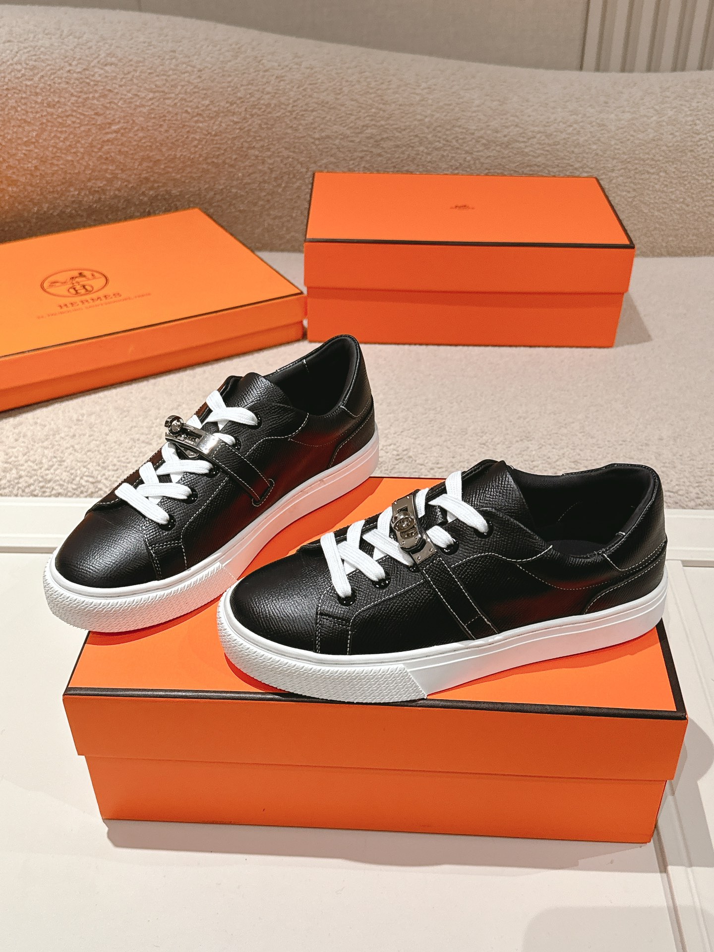HERMES 01369 HERMES 01369