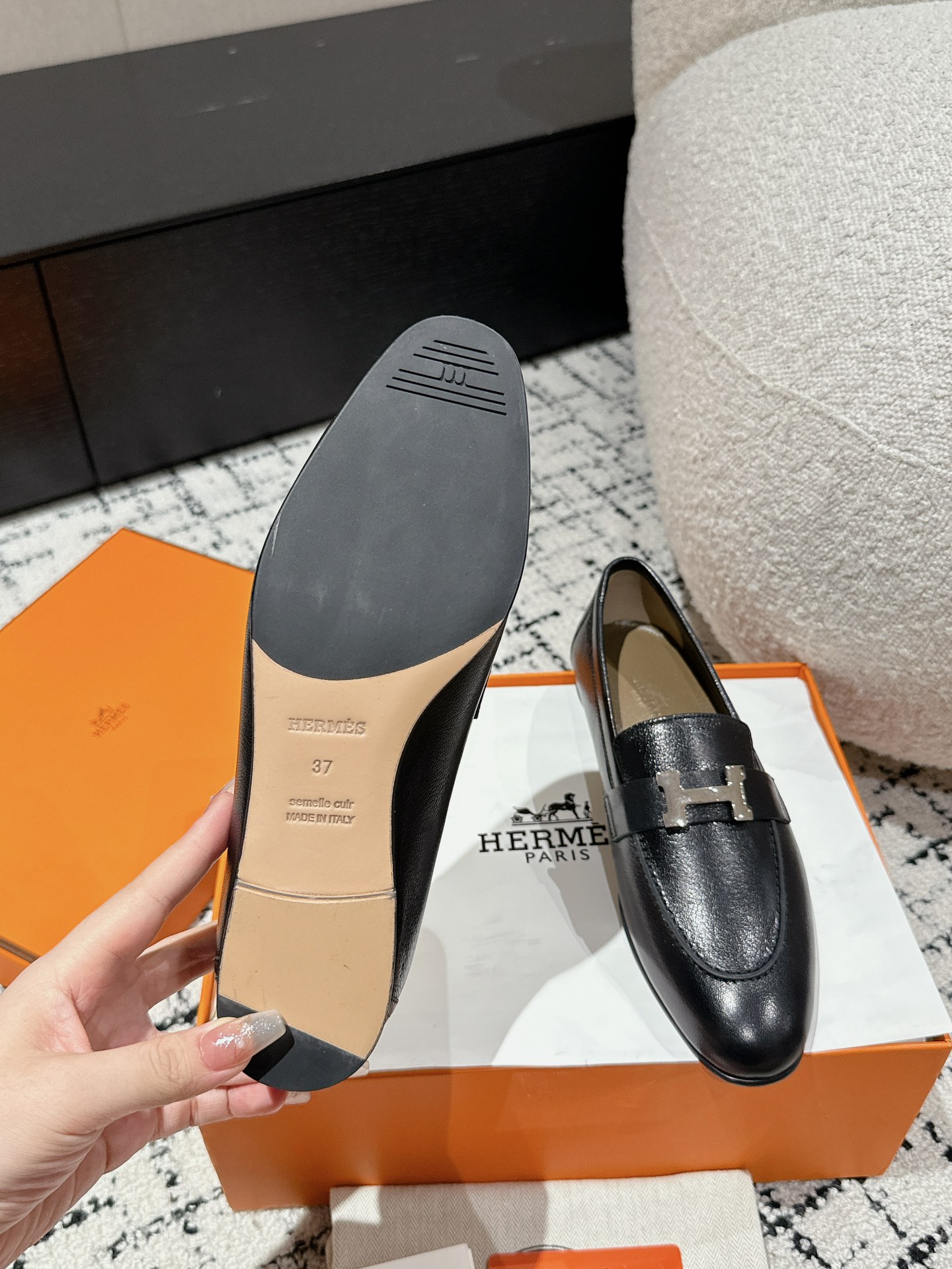 HERMES 01369 HERMES 01369