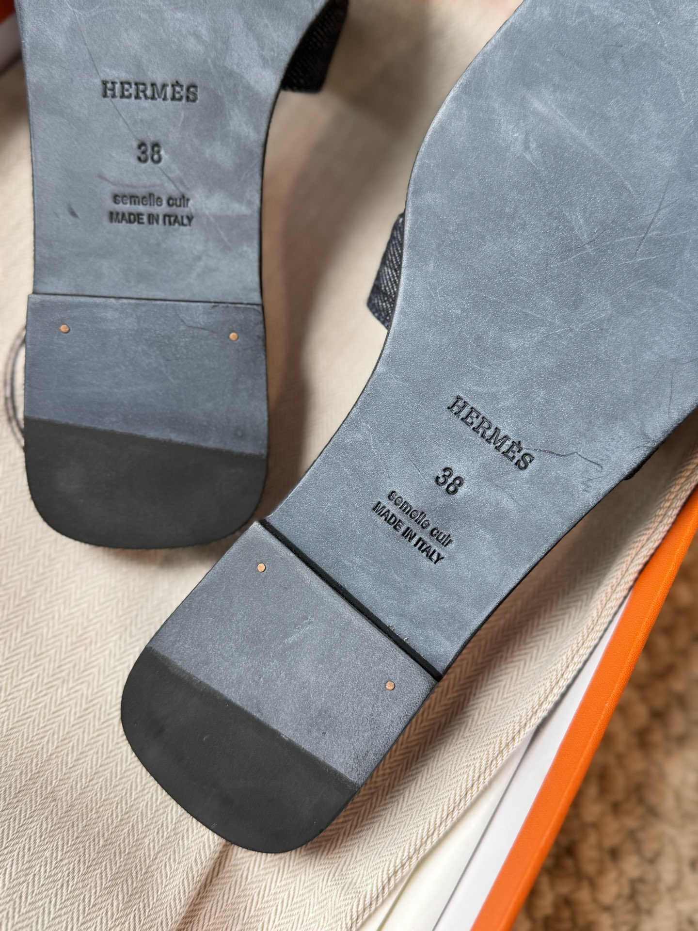 HERMES 01369 HERMES 01369