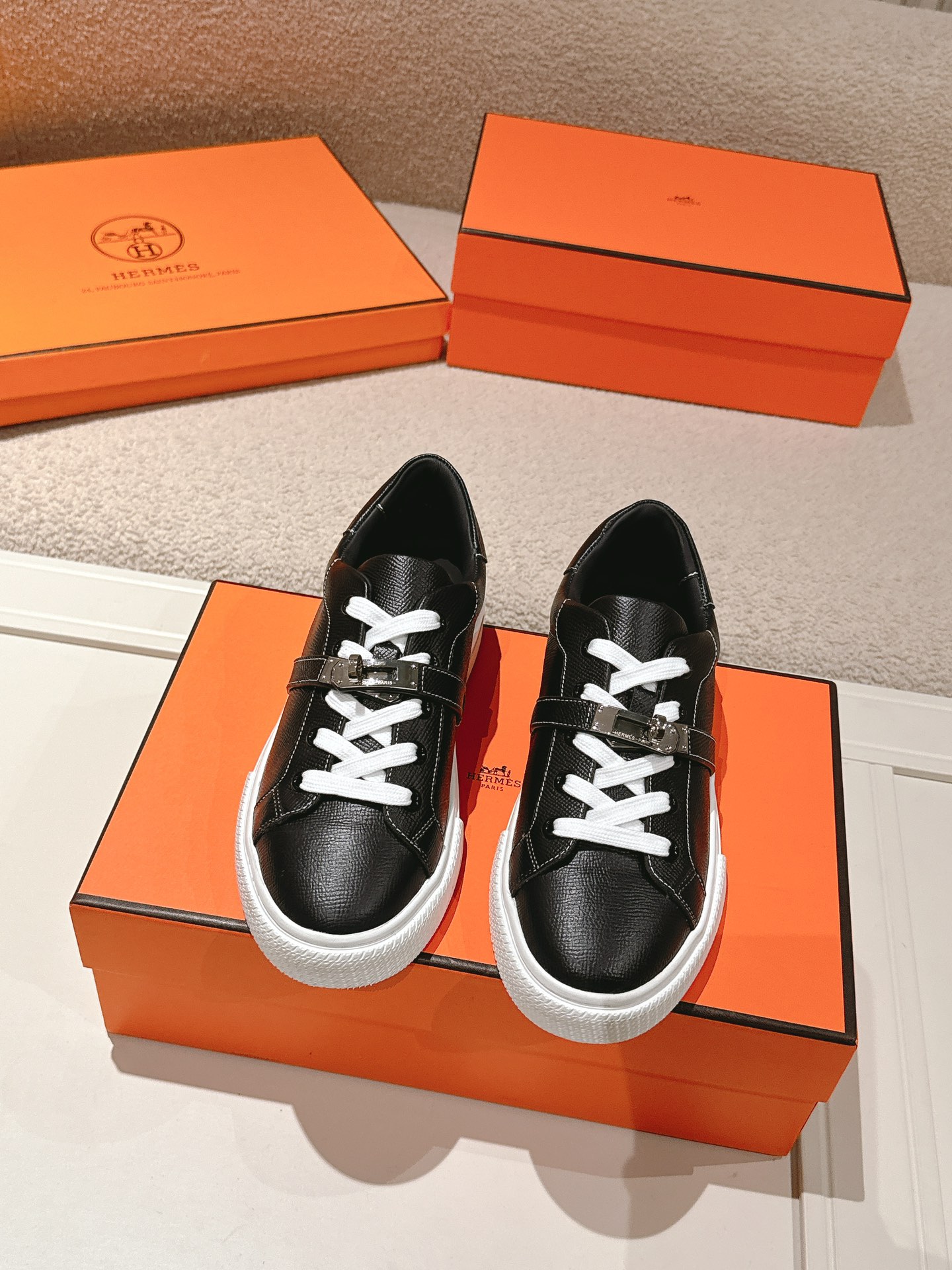 HERMES 01369 HERMES 01369