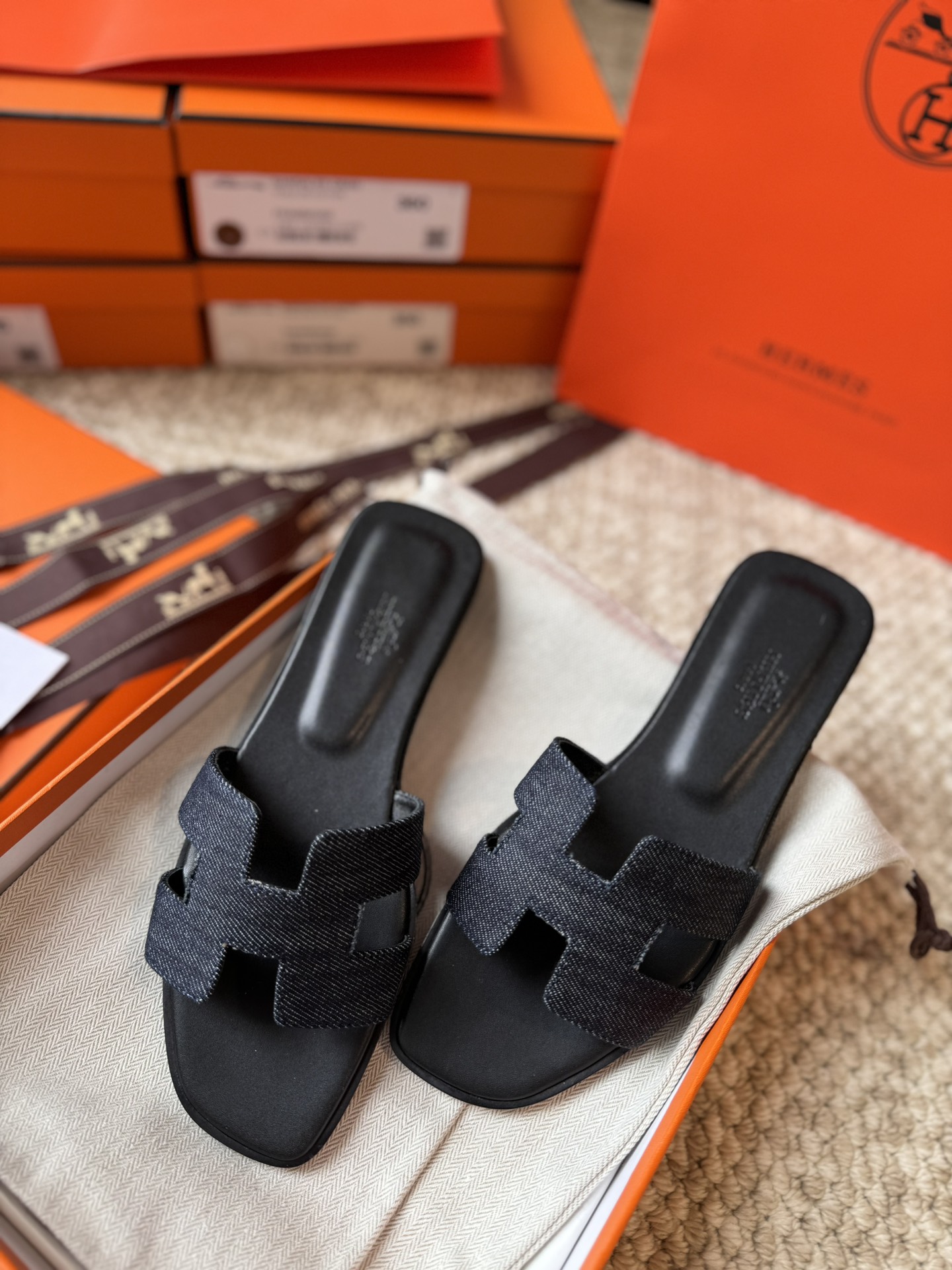 HERMES 01369 HERMES 01369