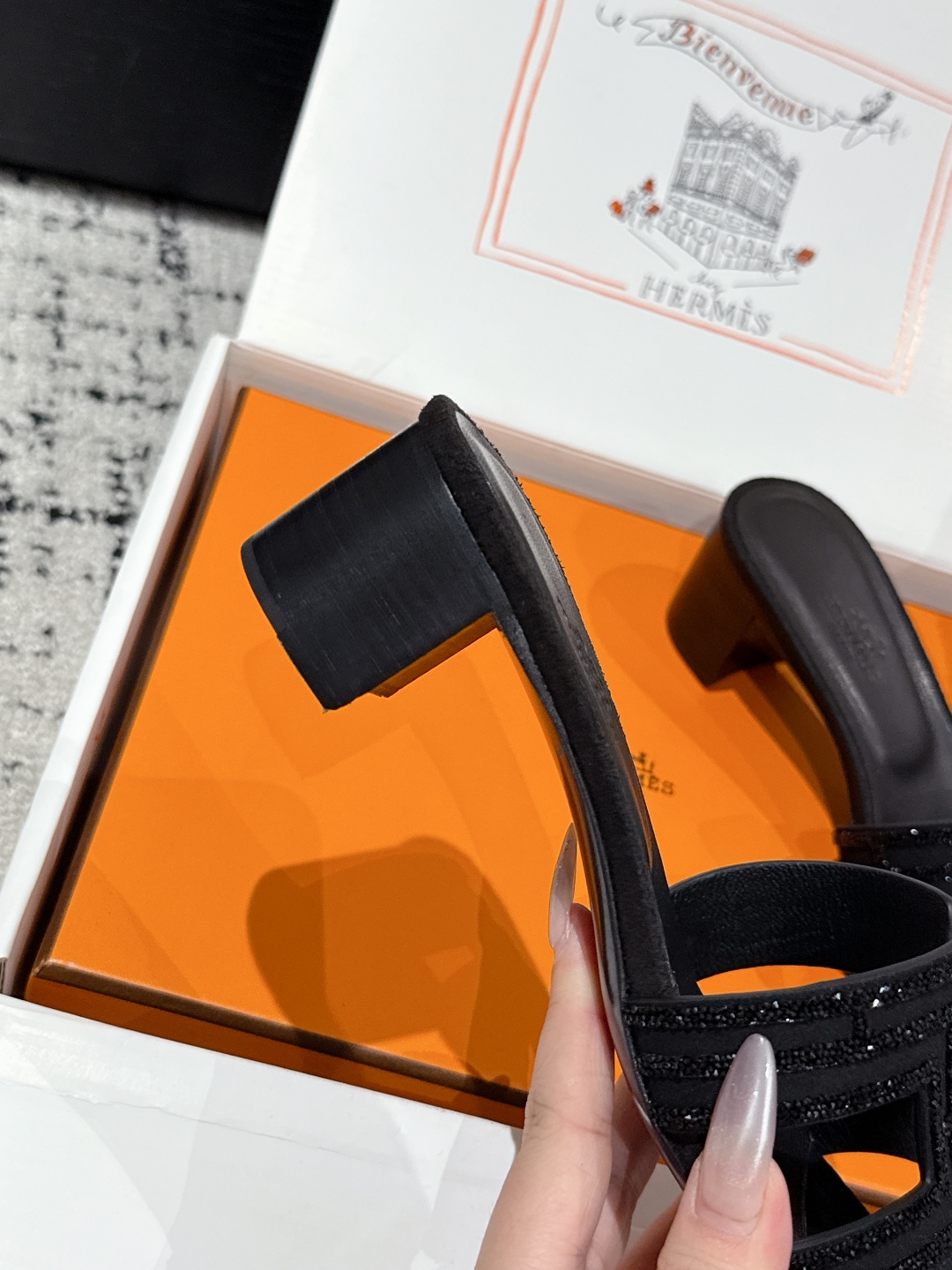 HERMES 01369 HERMES 01369