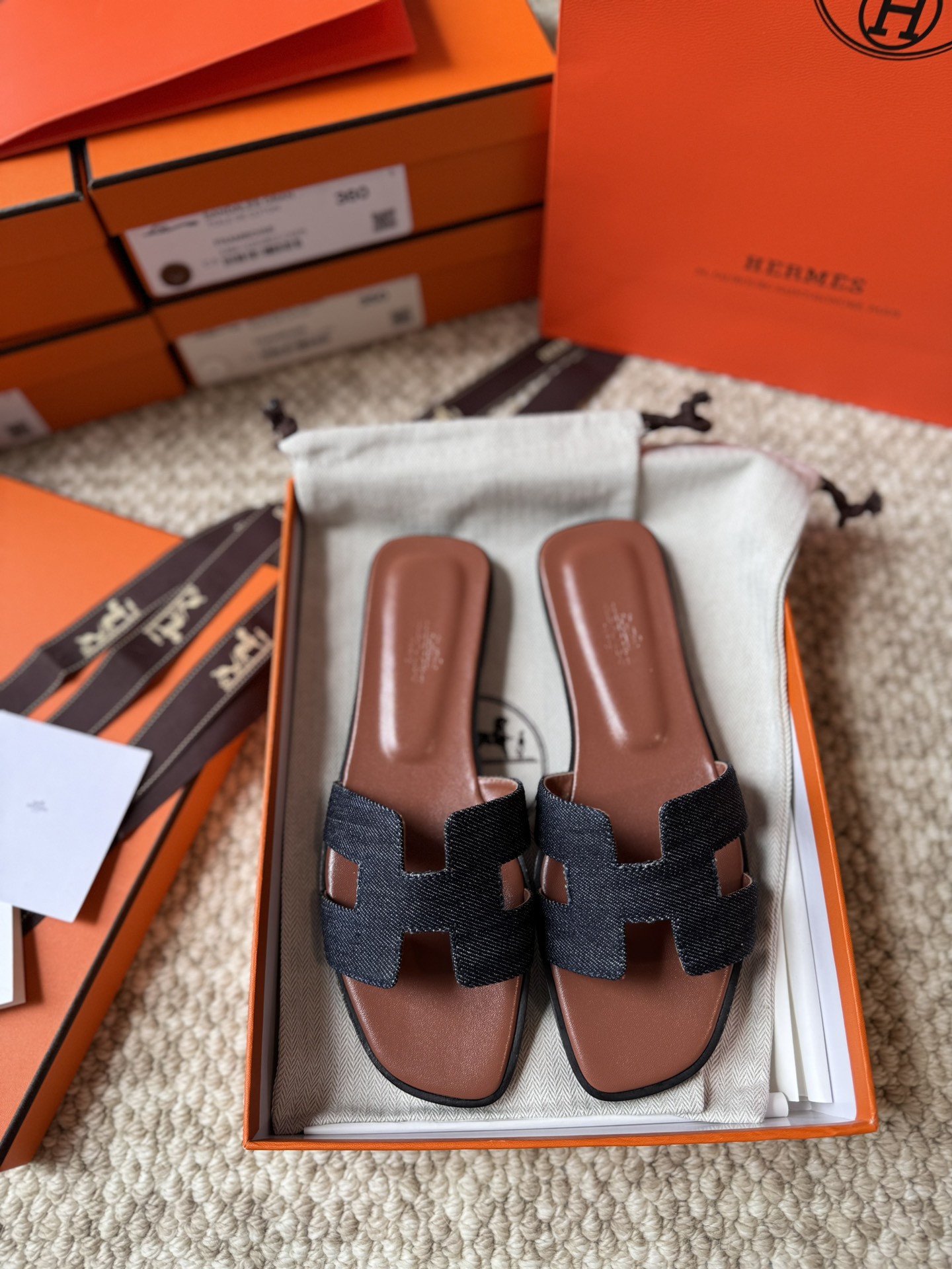 HERMES 01379 HERMES 01379
