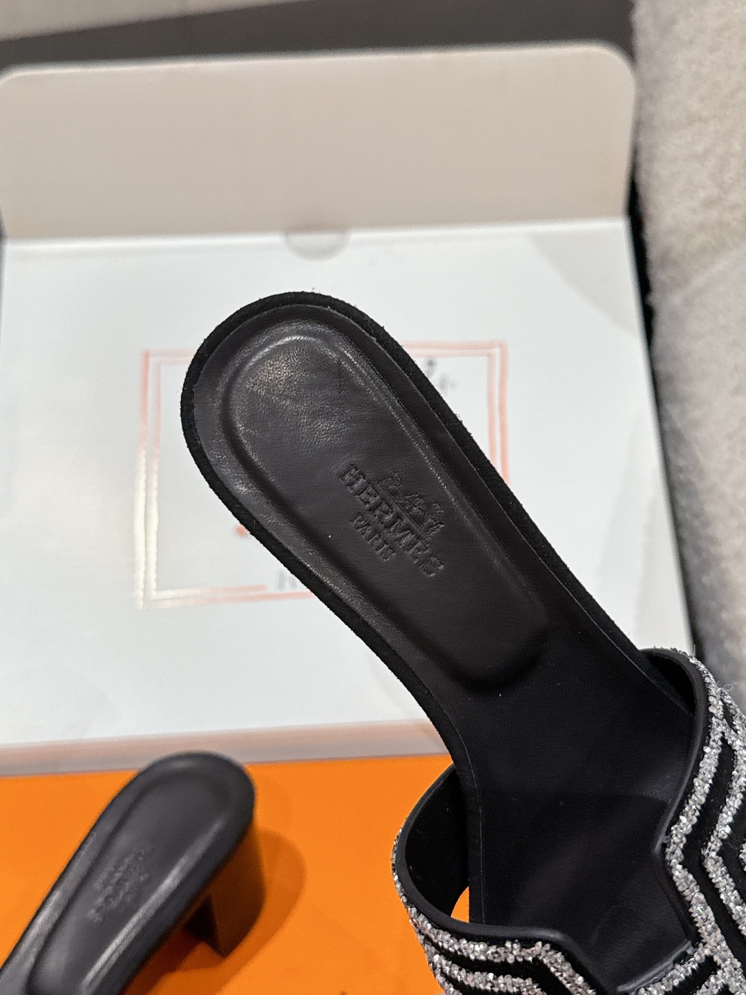 HERMES 01379 HERMES 01379
