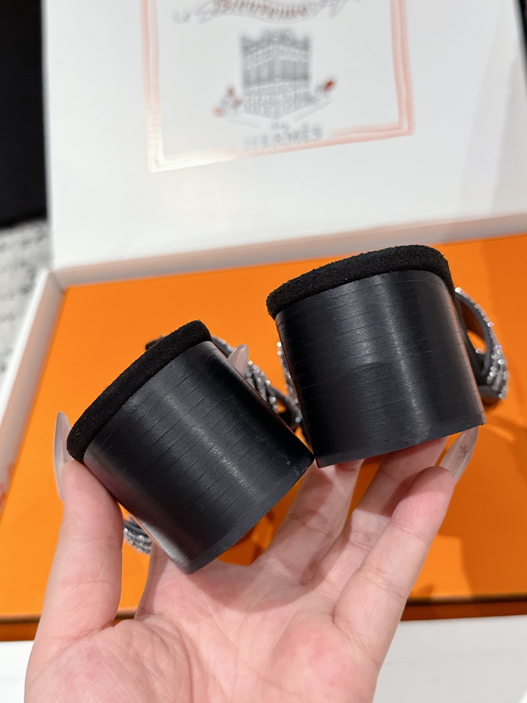 HERMES 01379 HERMES 01379