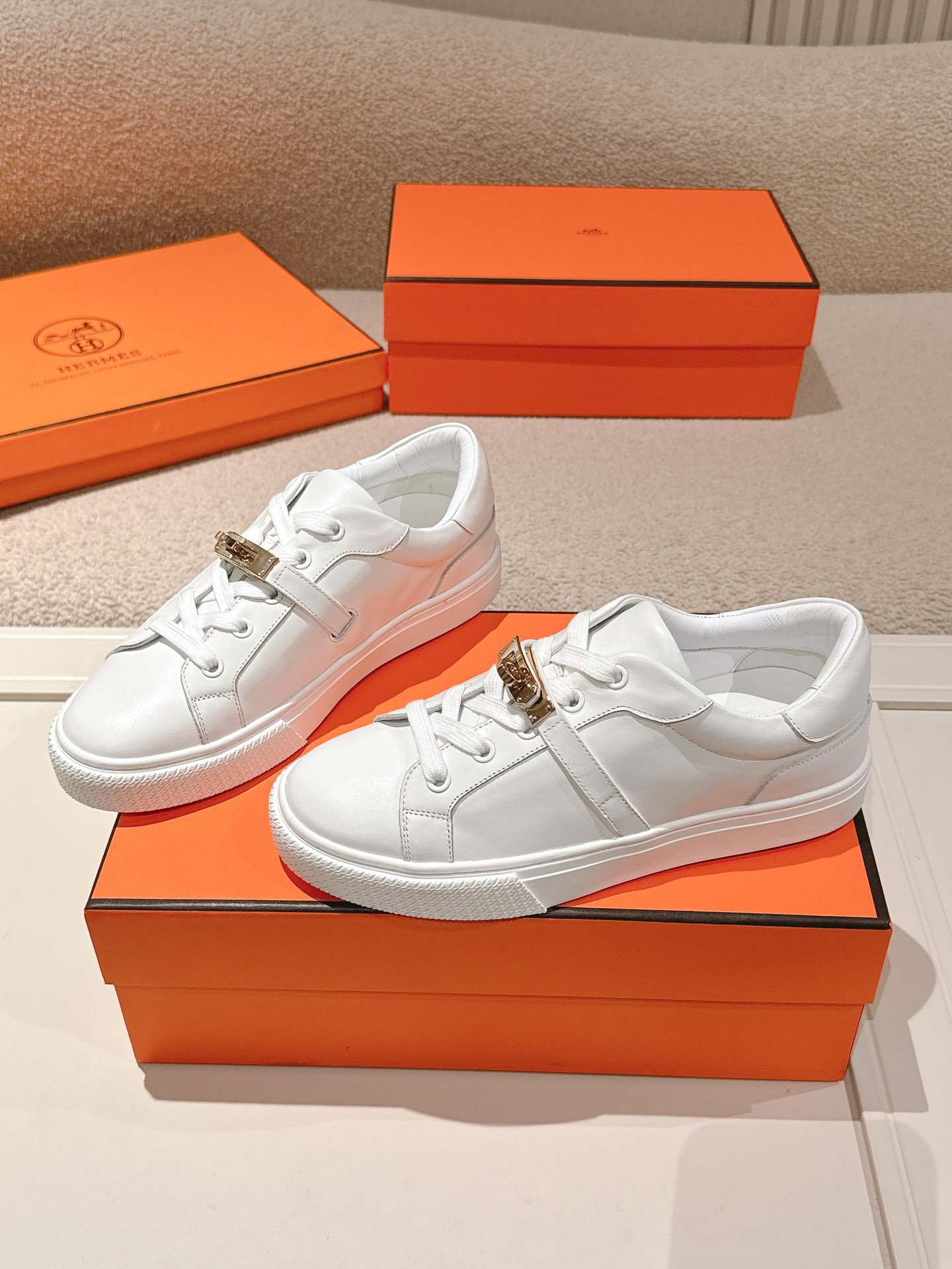 HERMES  01429