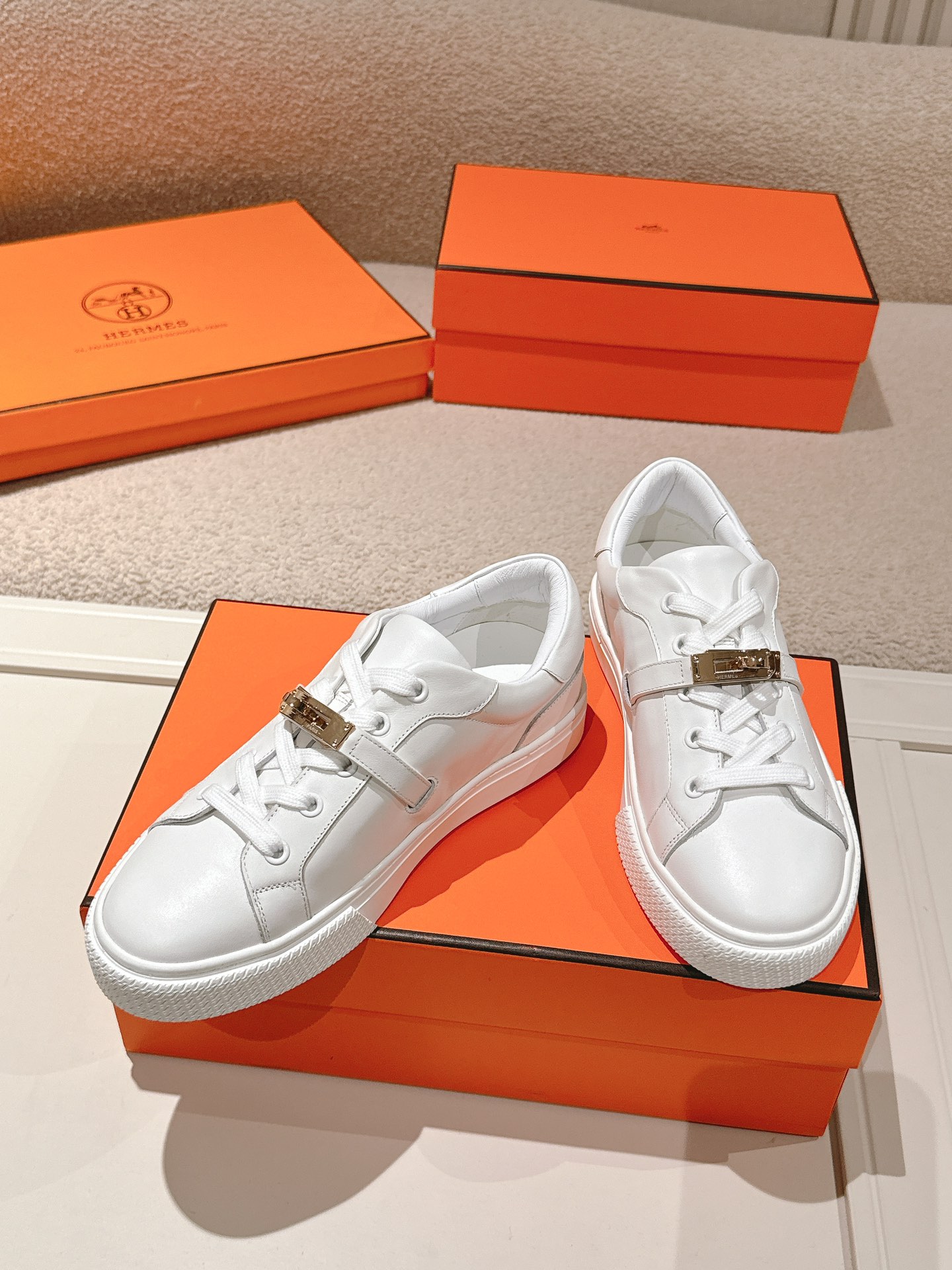 HERMES  01429