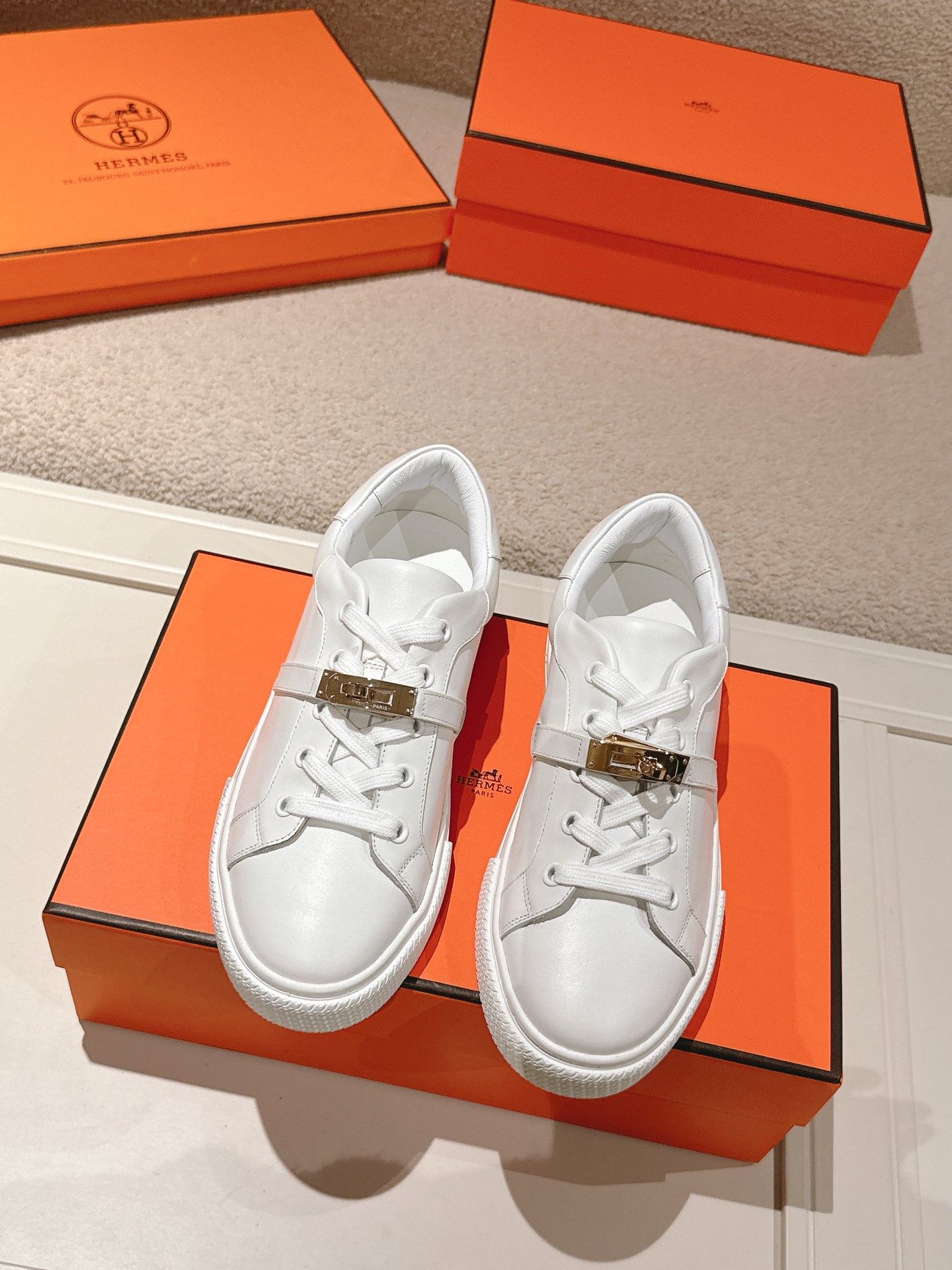 HERMES  01429